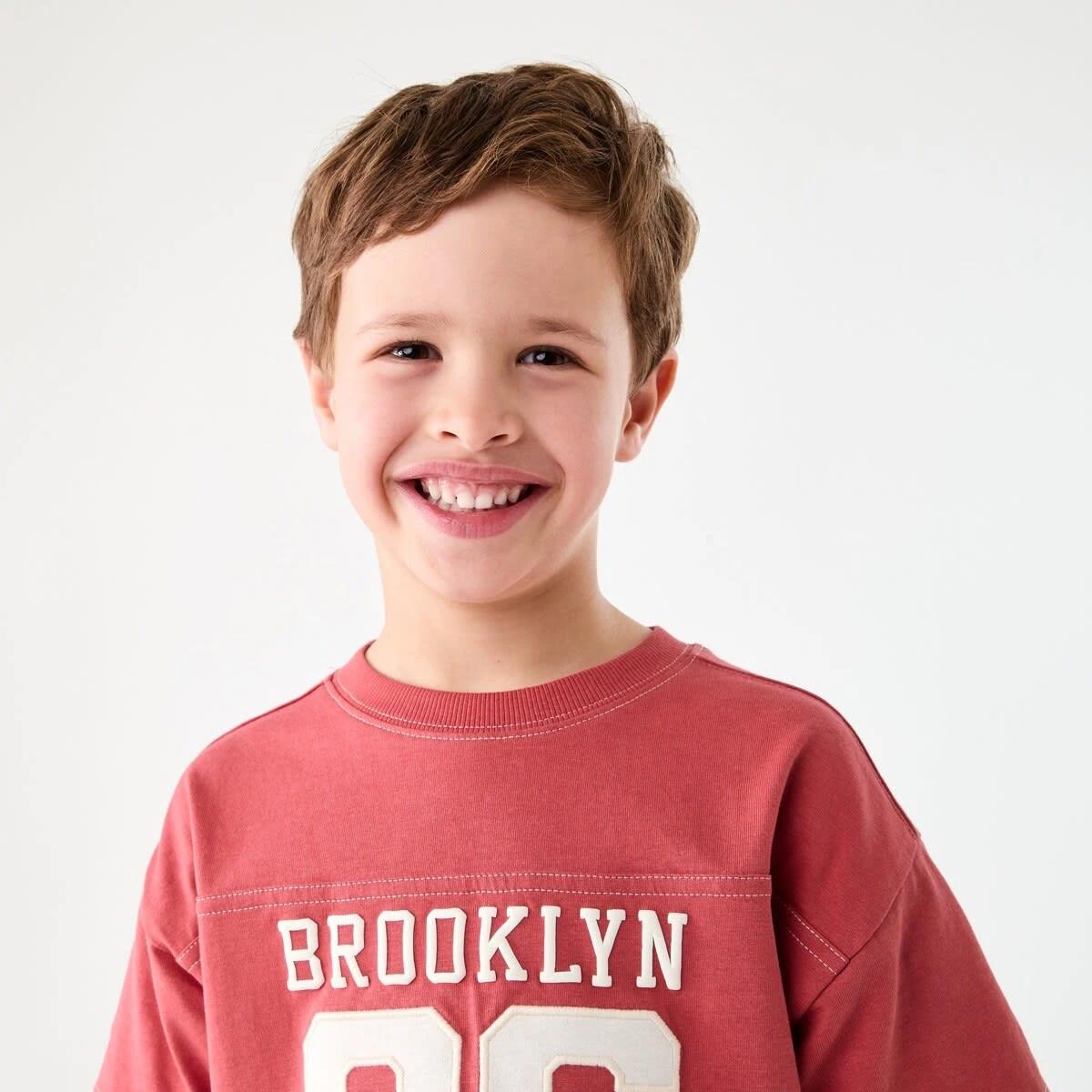 3 Short Sleeve Oversized Print T-shirt VARSITY TOP STITCH WASHED RED, 3 of 6