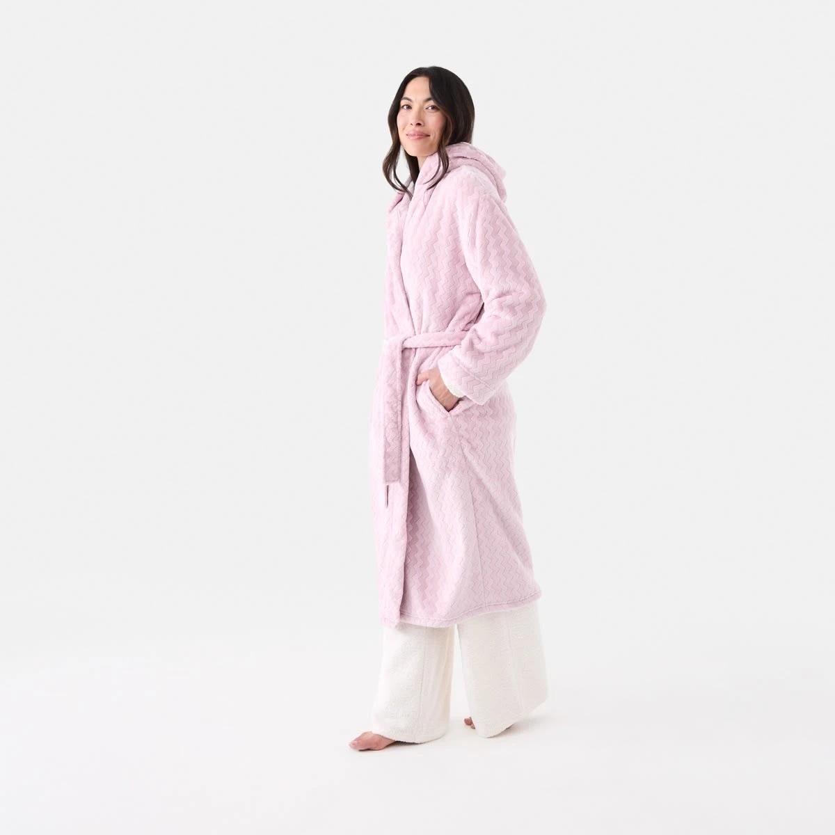 3 Textured Hood Gown Sier Pink, 3 of 7