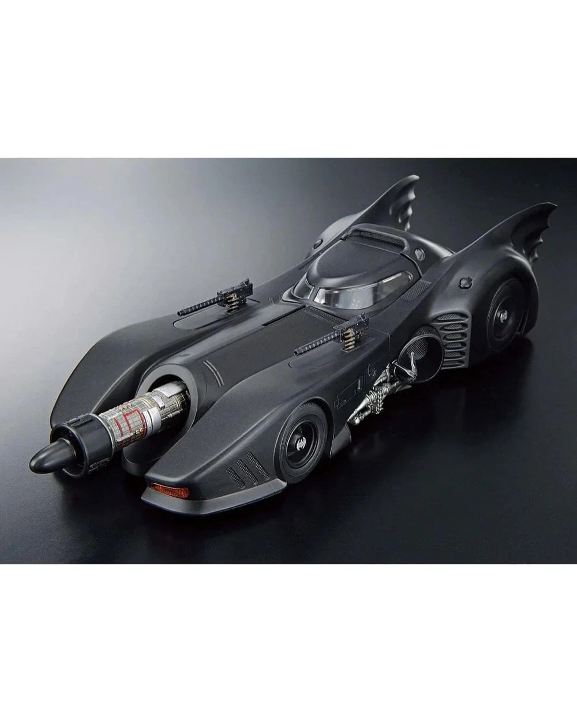 4 Bandai DC Batman Batmobile 1/35 Model Kit, 4 of 6