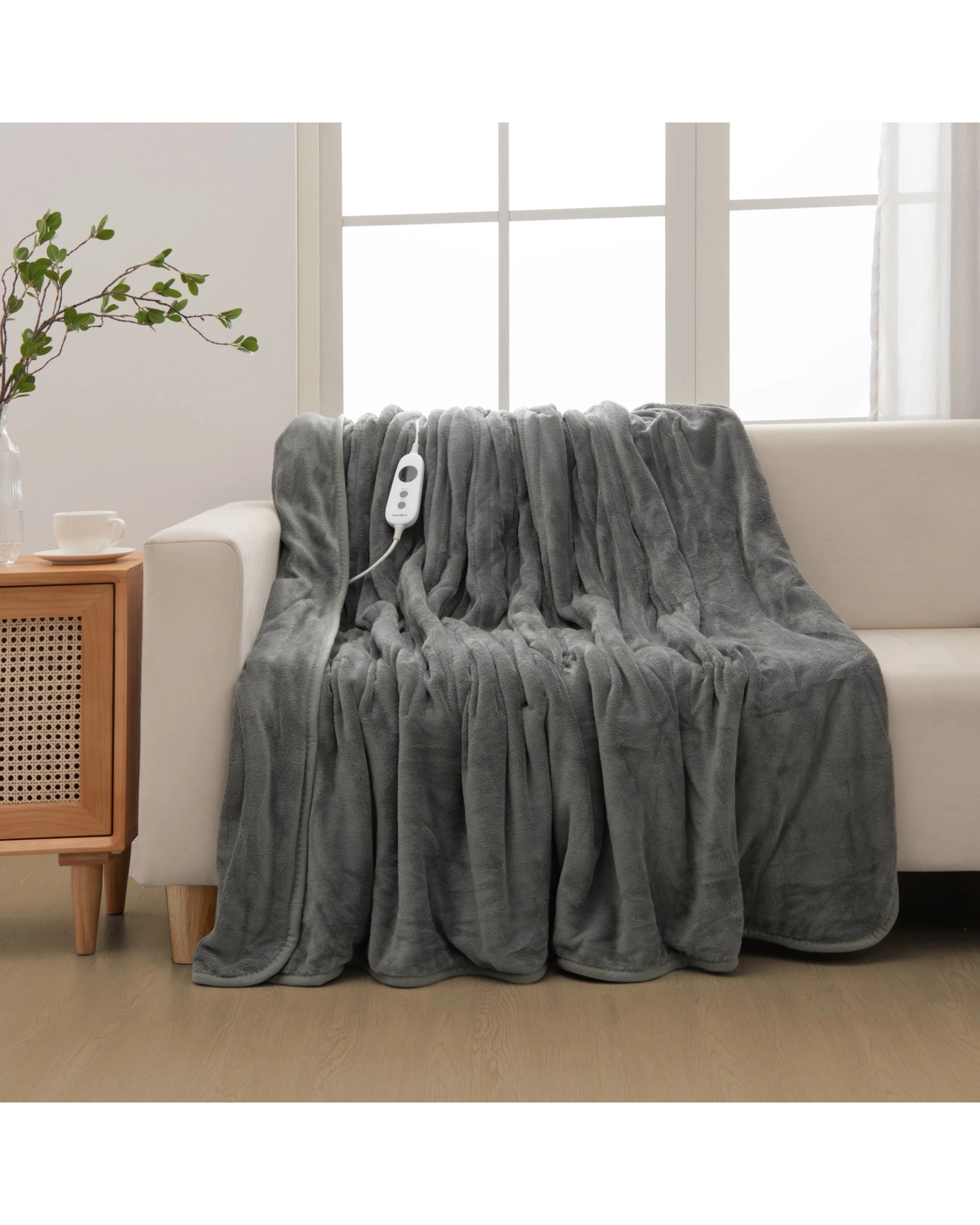 1 Dreamaker Kingston Coral Fleece Electric Heated Throw Blanket 180x200cm - Light Grey, 1 of 6