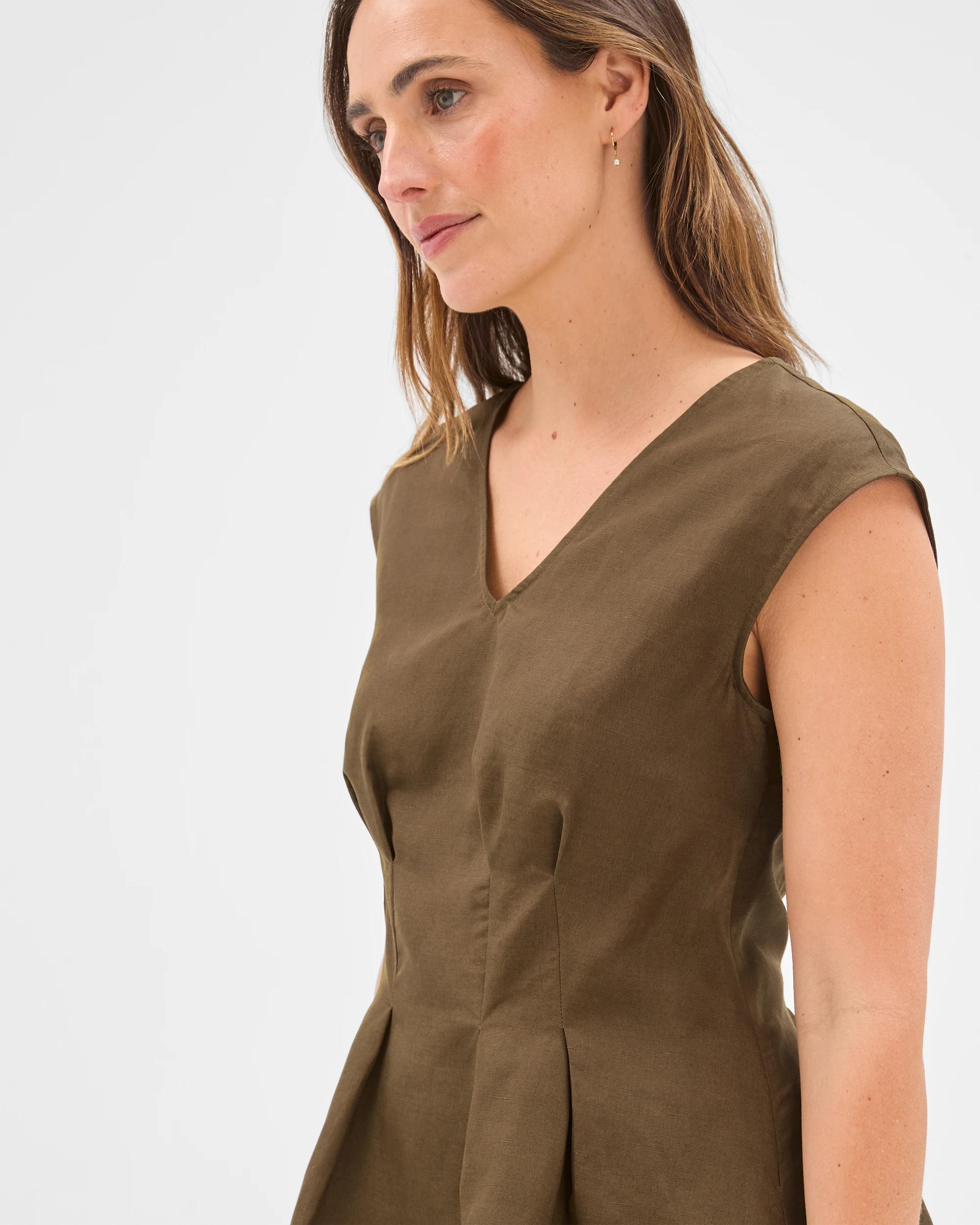 6 Preview Tania Sleeveless Tuck Waist V-Neck Tunic Top KHAKI OLIVE, 6 of 7