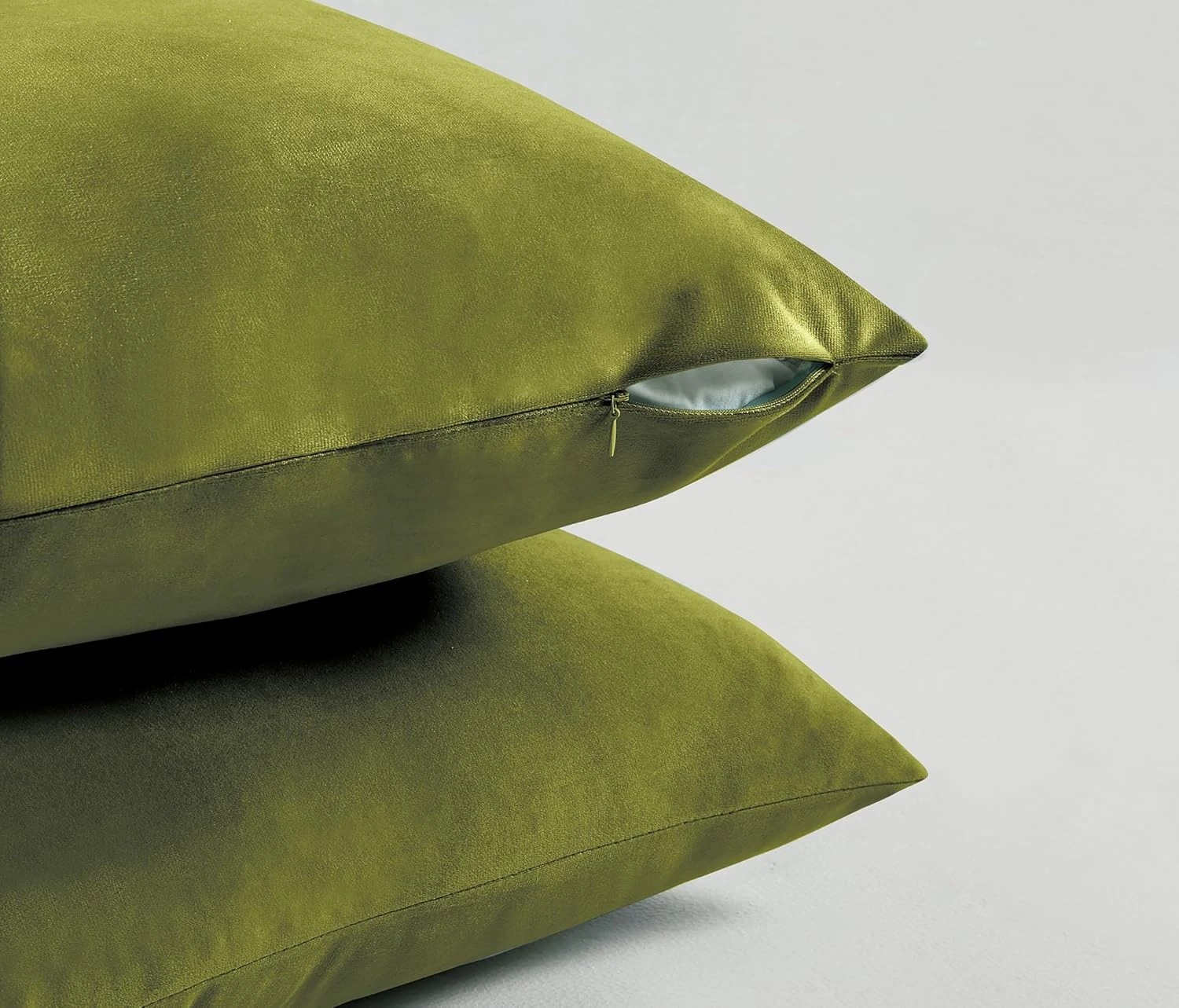 3 Gioia Casa 4-Pack Velvet Cushion Covers 45x45cm Mix - Green, 3 of 4