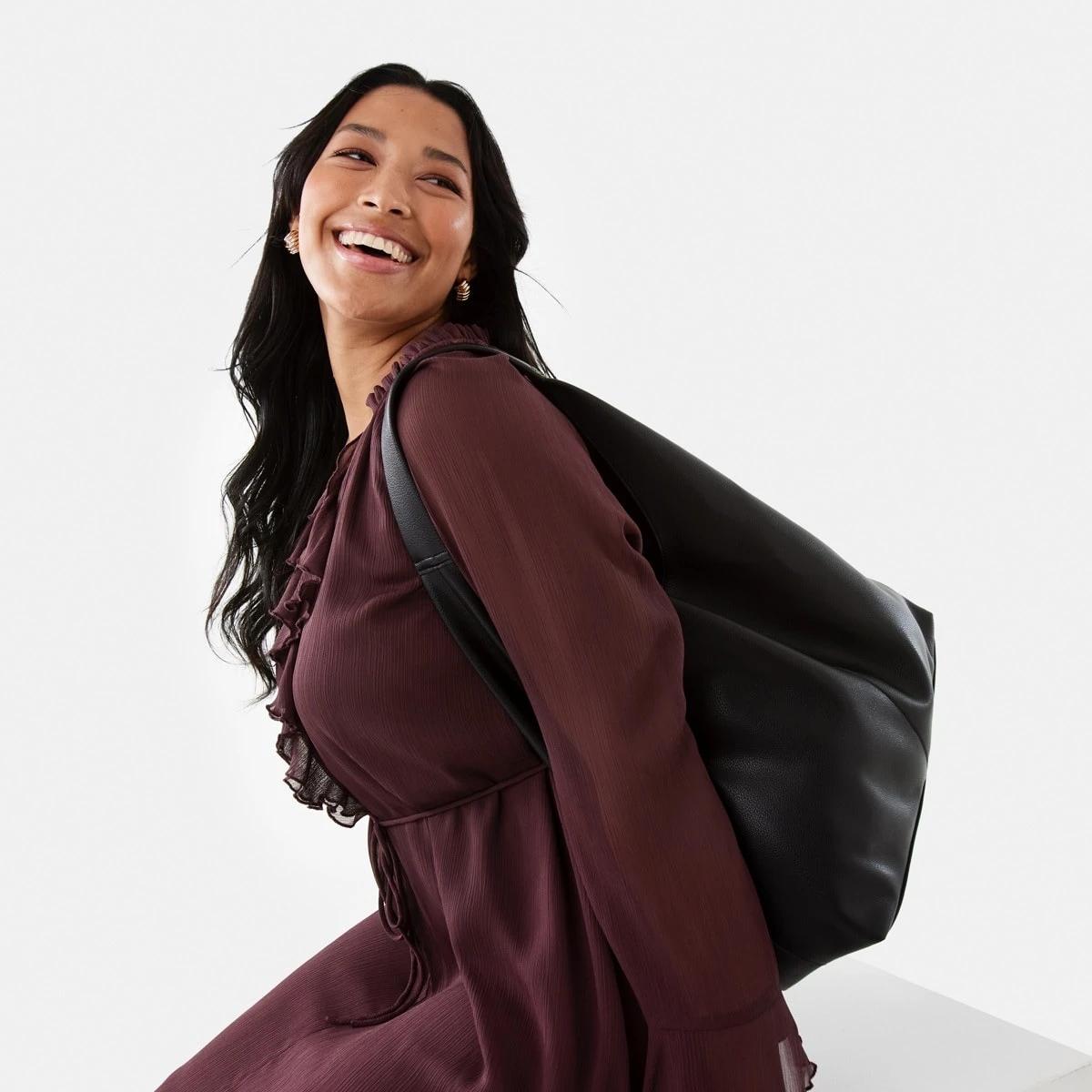 5 Slouchy Shoulder Bag BLACK, 5 of 10