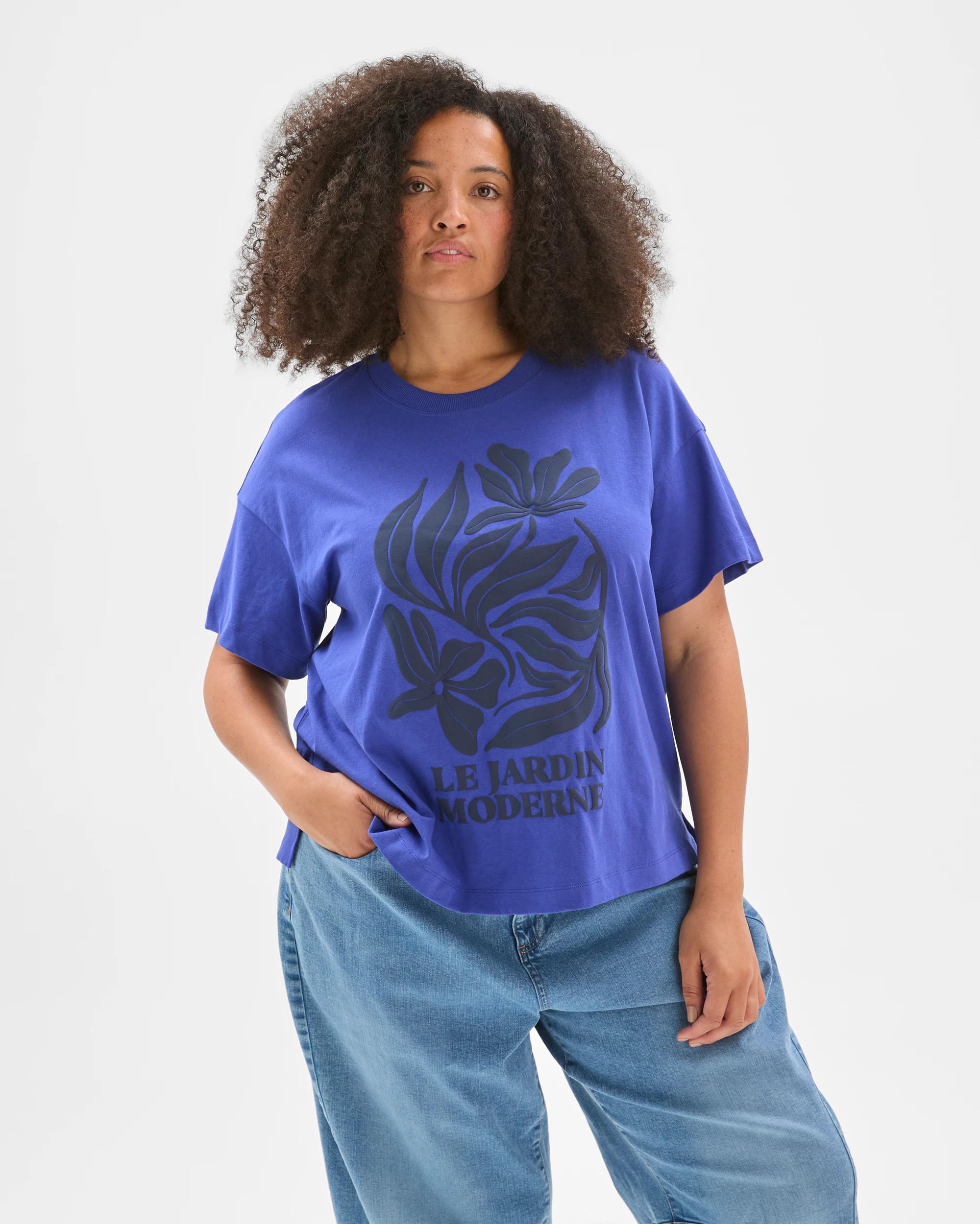 2 Target Curve Plus Size Australian Cotton Graphic Split Hem T-Shirt VIVID BLUE, 2 of 6