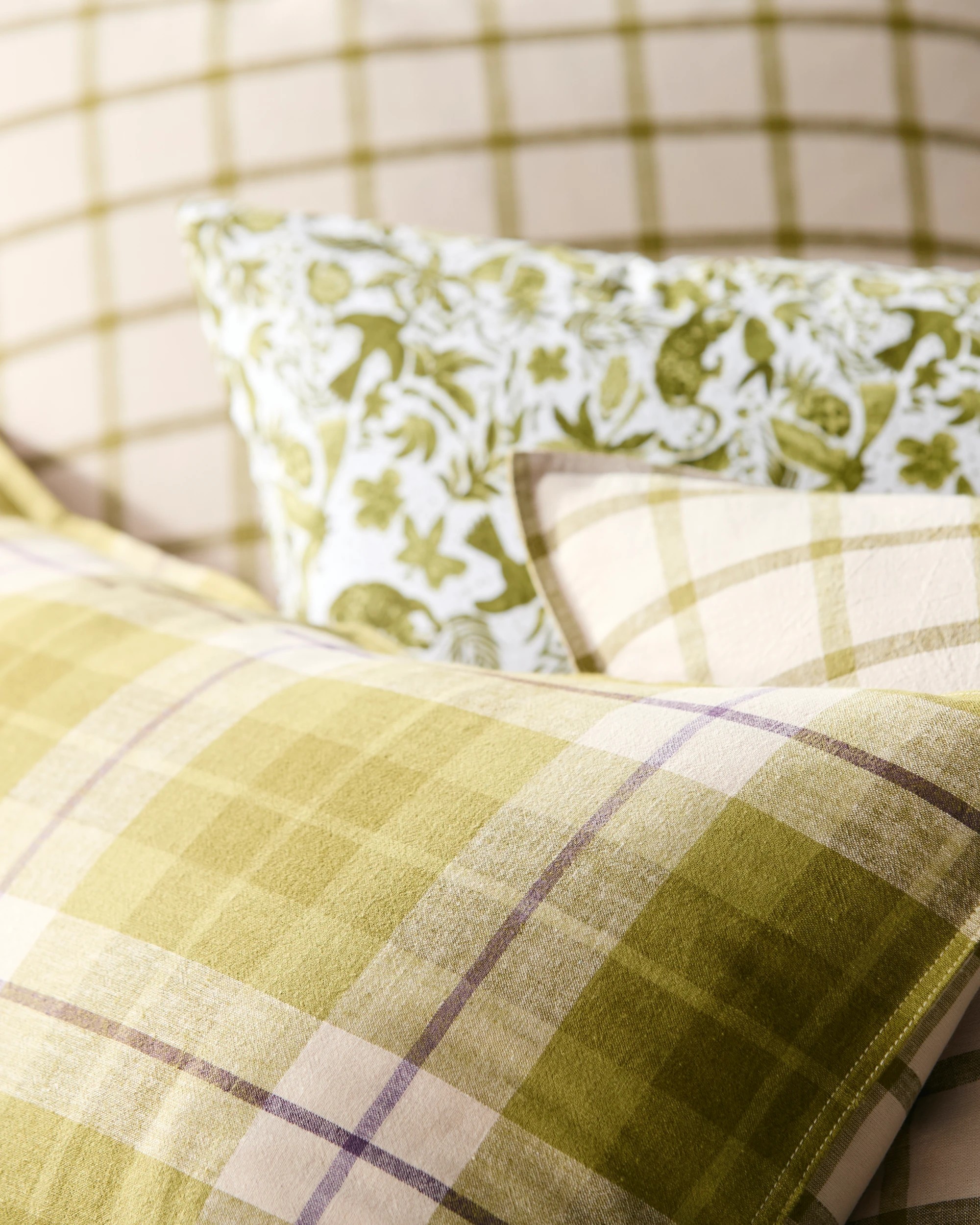 8 Target Aster Check Linen/Coton Quilt Cover Set - King Bed - Green, 8 of 10