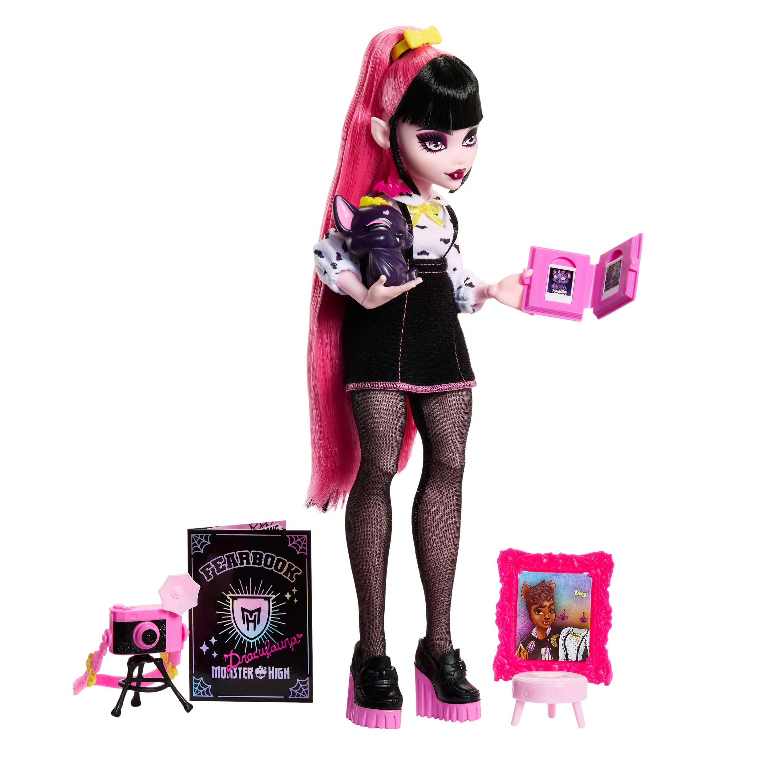 4 Monster High Fearbook Draculaura Fashion Doll Playset, 4 of 5