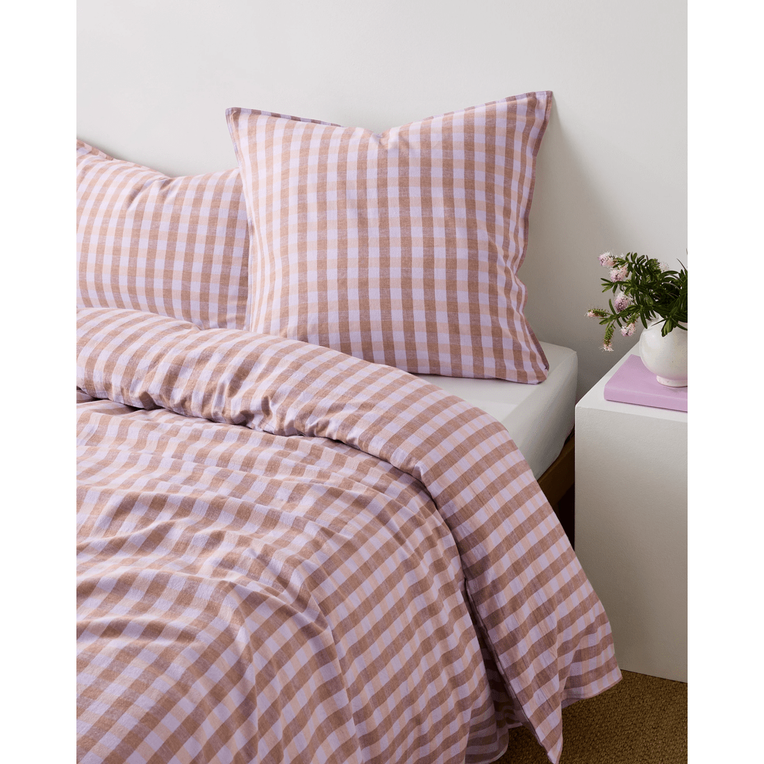 1 Target Darby Gingham Linen/cotton European Pillowcase
 - Queen Bed
 - Purple, 1 of 2