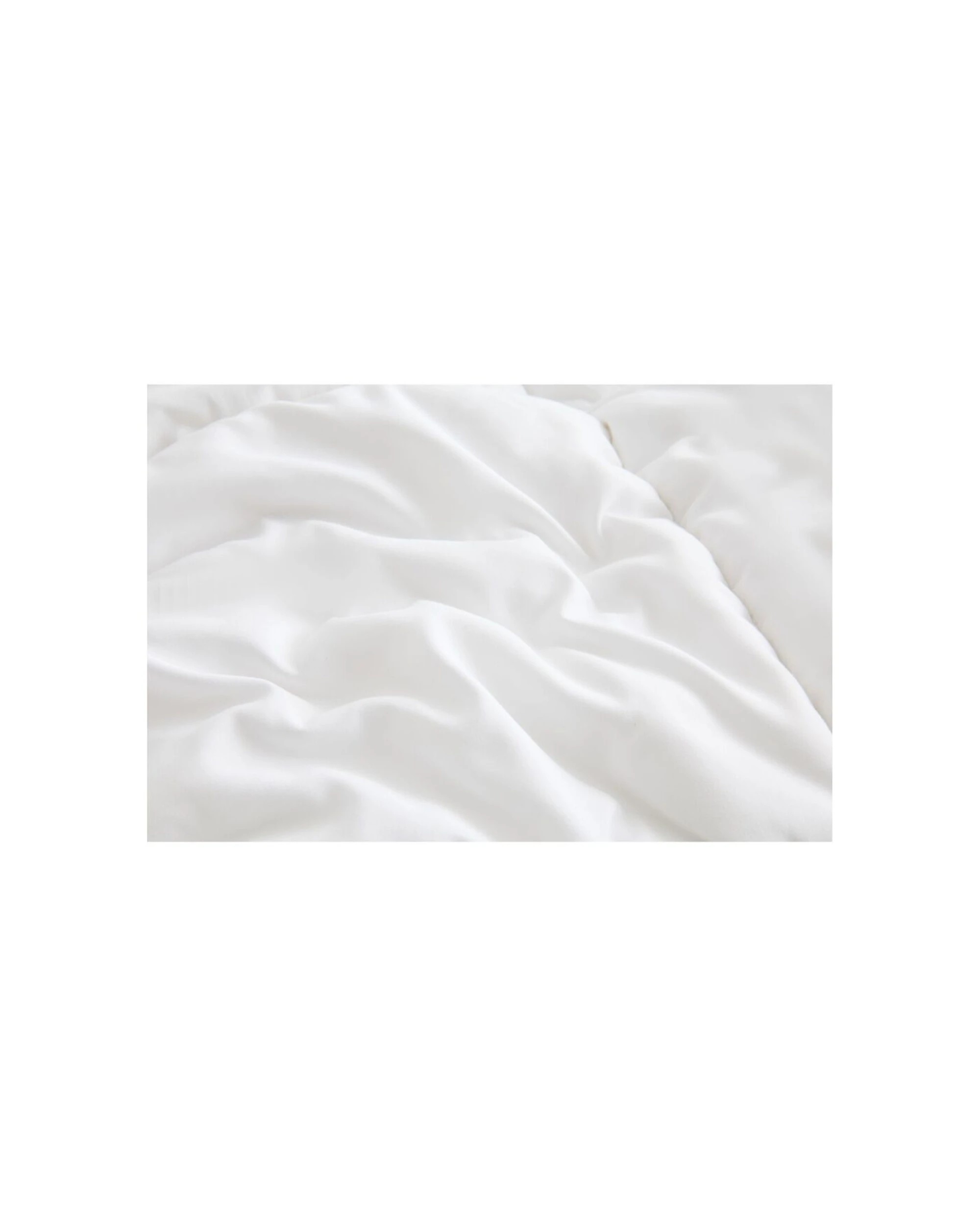 7 Grosvenor House 350GSM Premium Quality Lightweight Quilt Duvet - Queen Bed - White, 7 of 7