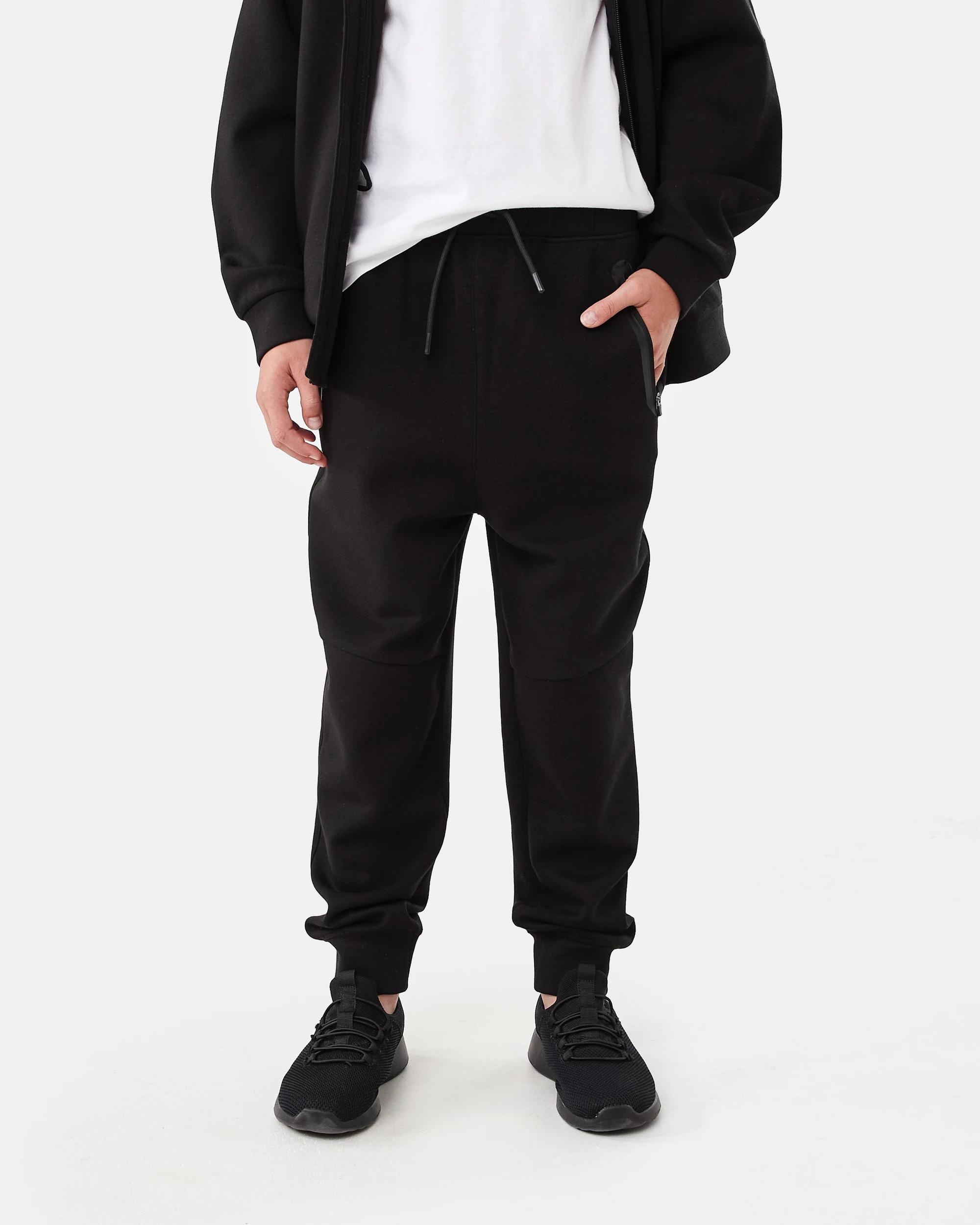 1 Active Trackpants Black, 1 of 6