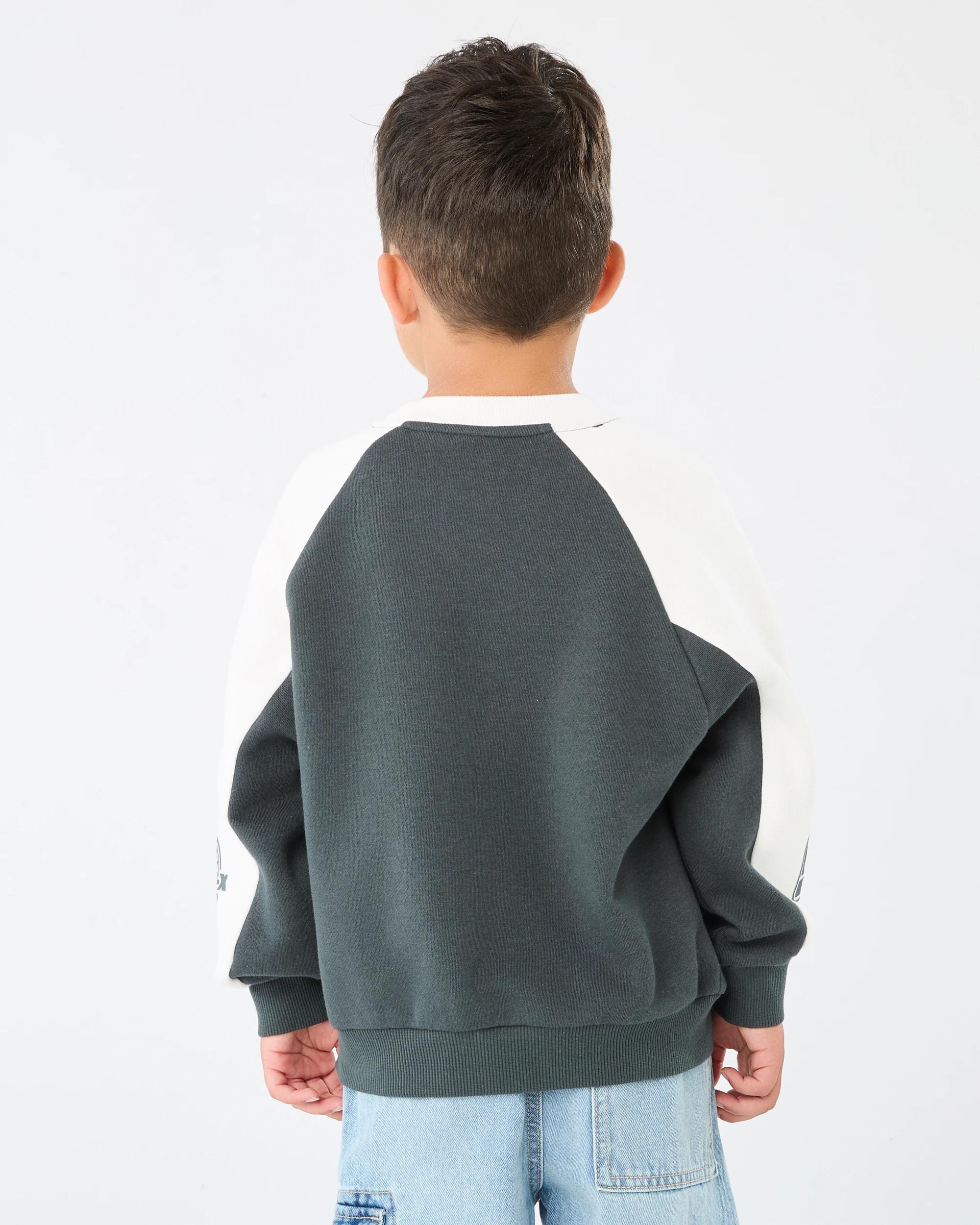 2 Oversized Crew Neck Sweatshirt Grey Moto, 2 of 9