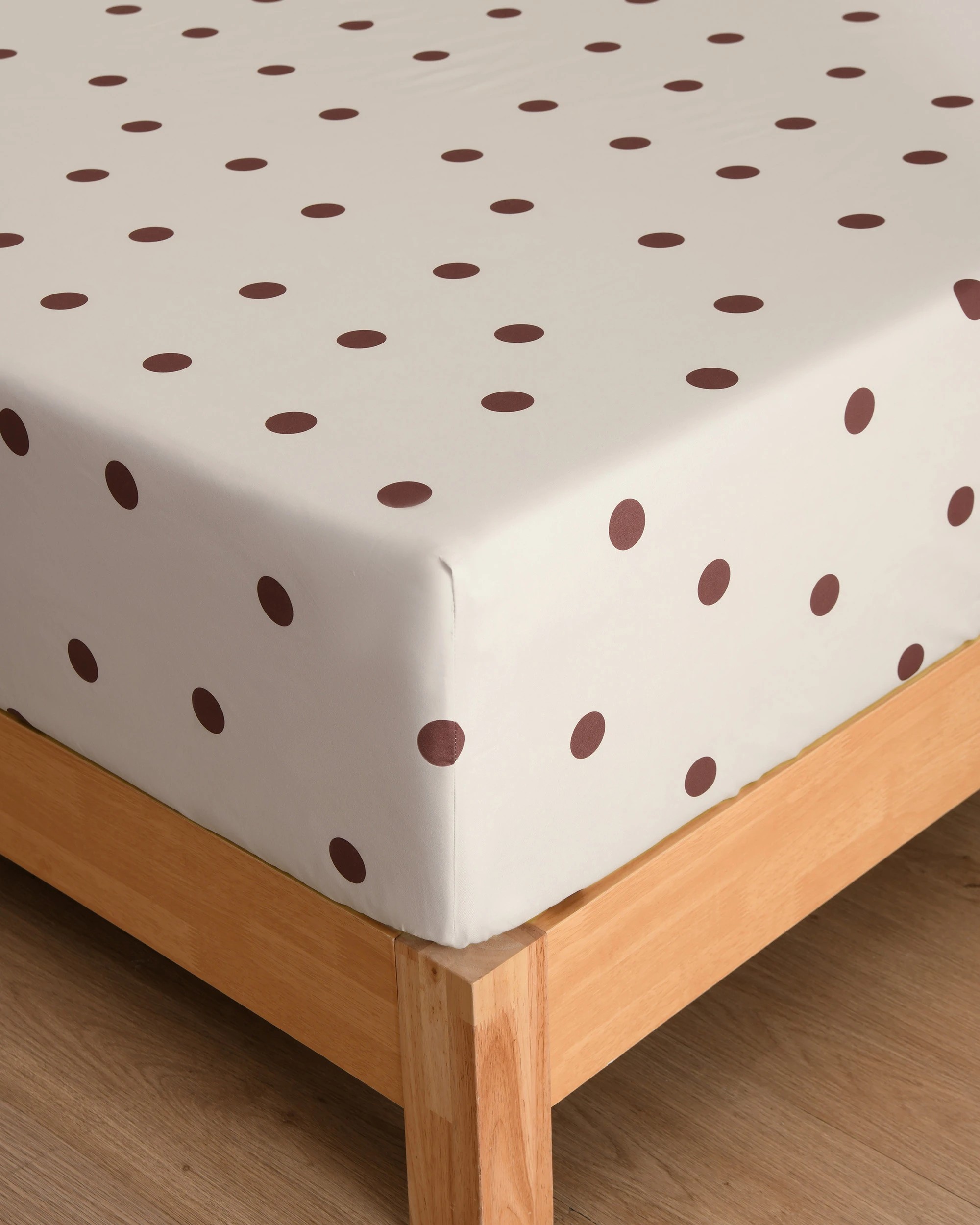 3 Dreamaker Pippa Polka Dot Fitted Sheet Set - Single Bed - Natural, 3 of 6