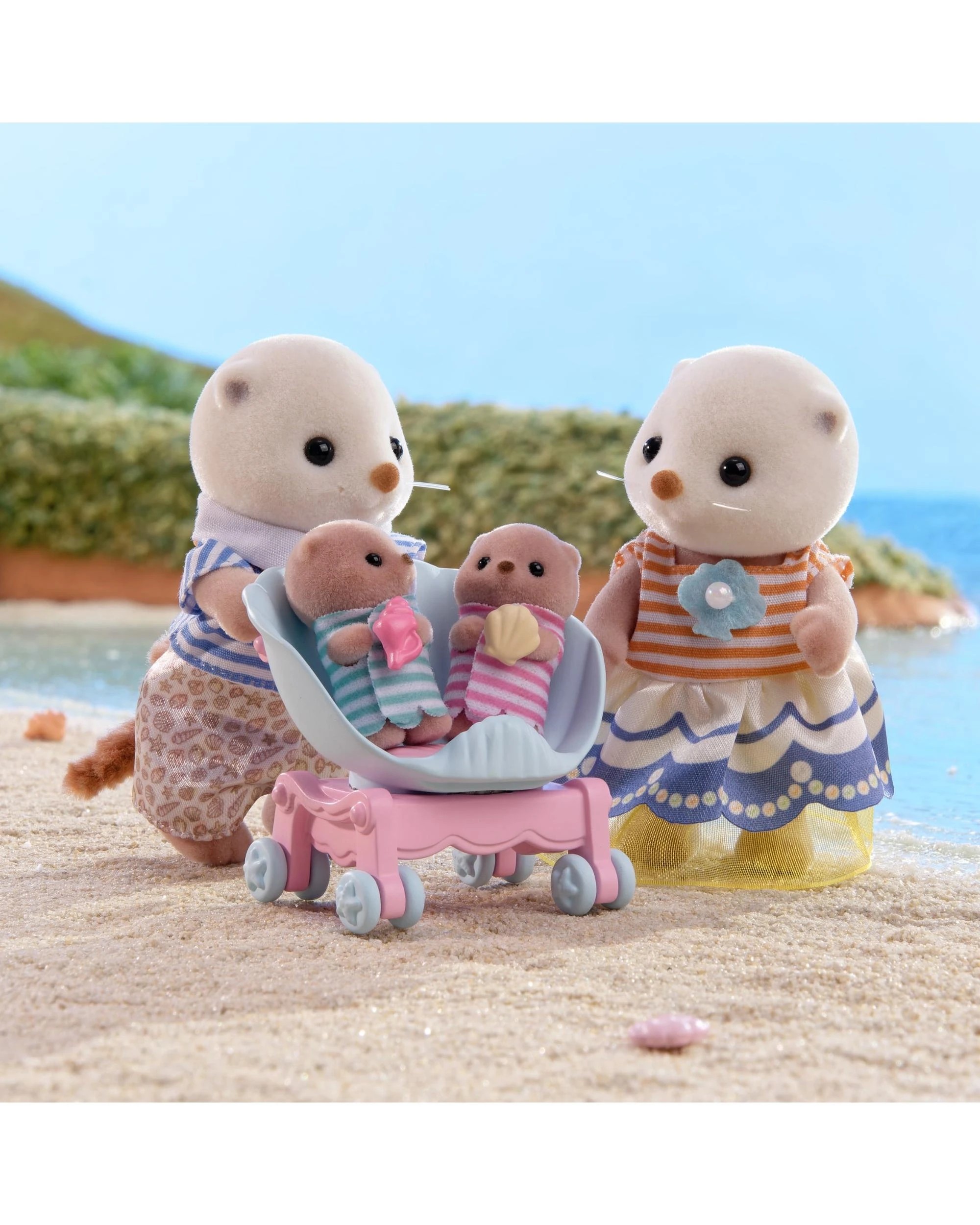 4 Sylvanian Families Sea Otter Family, 4 of 6