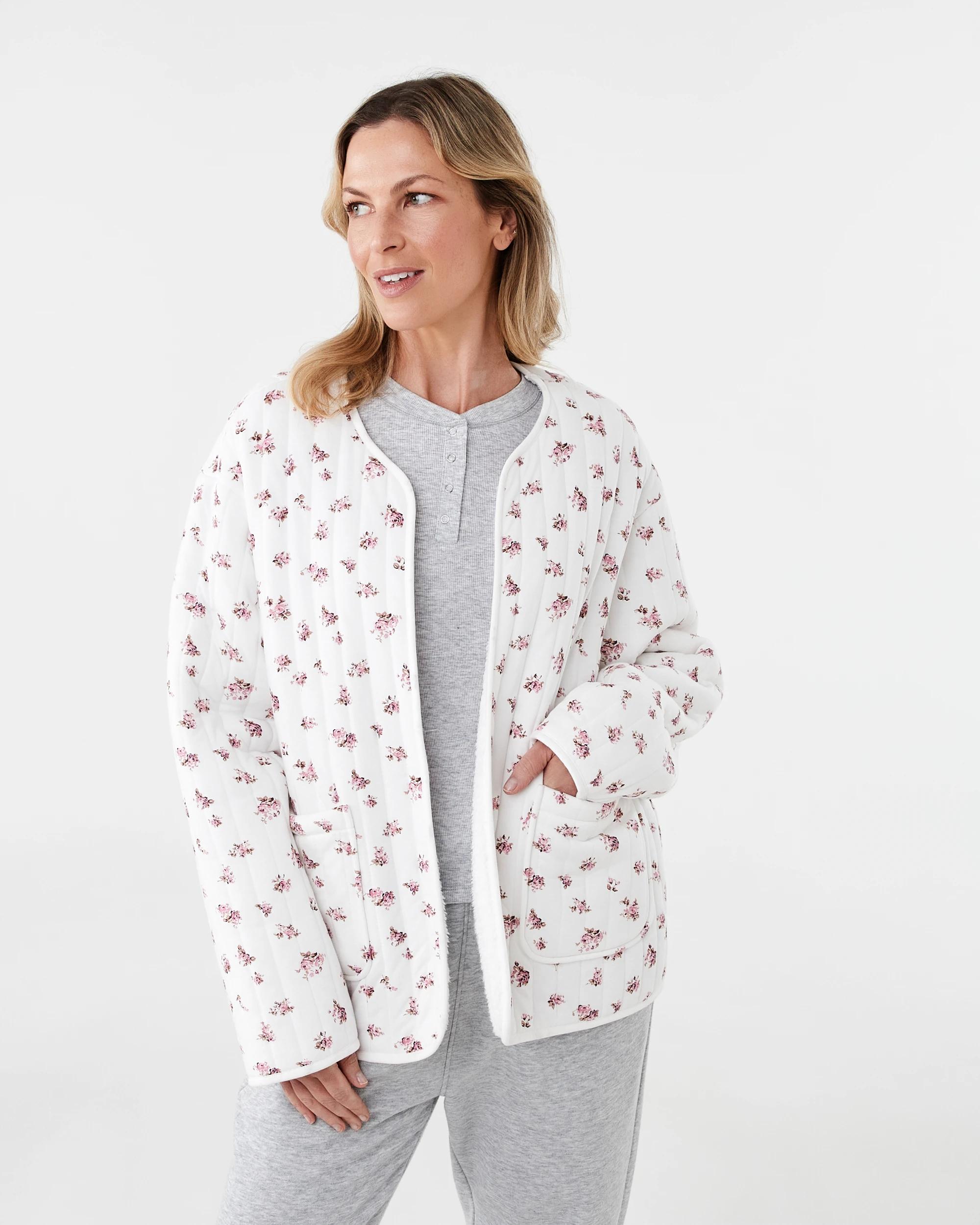 1 Quilted Gown Winter Rse, 1 of 7