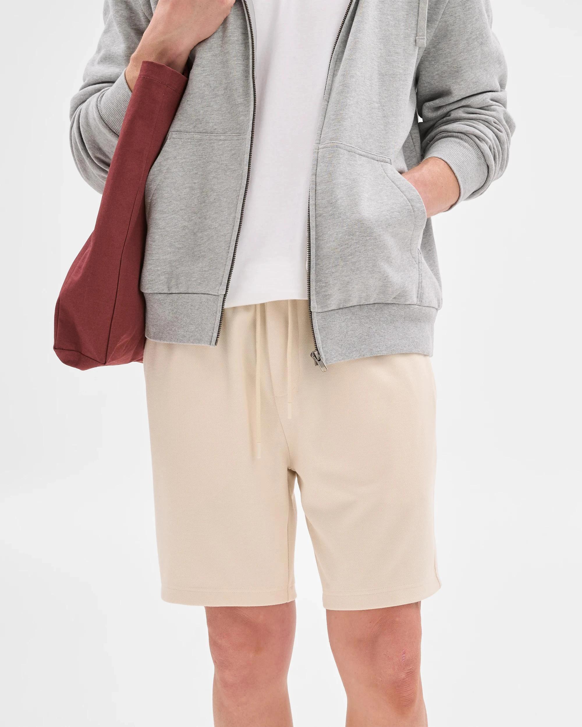 2 Target Textured Fleece Shorts LIGHT STONE, 2 of 5