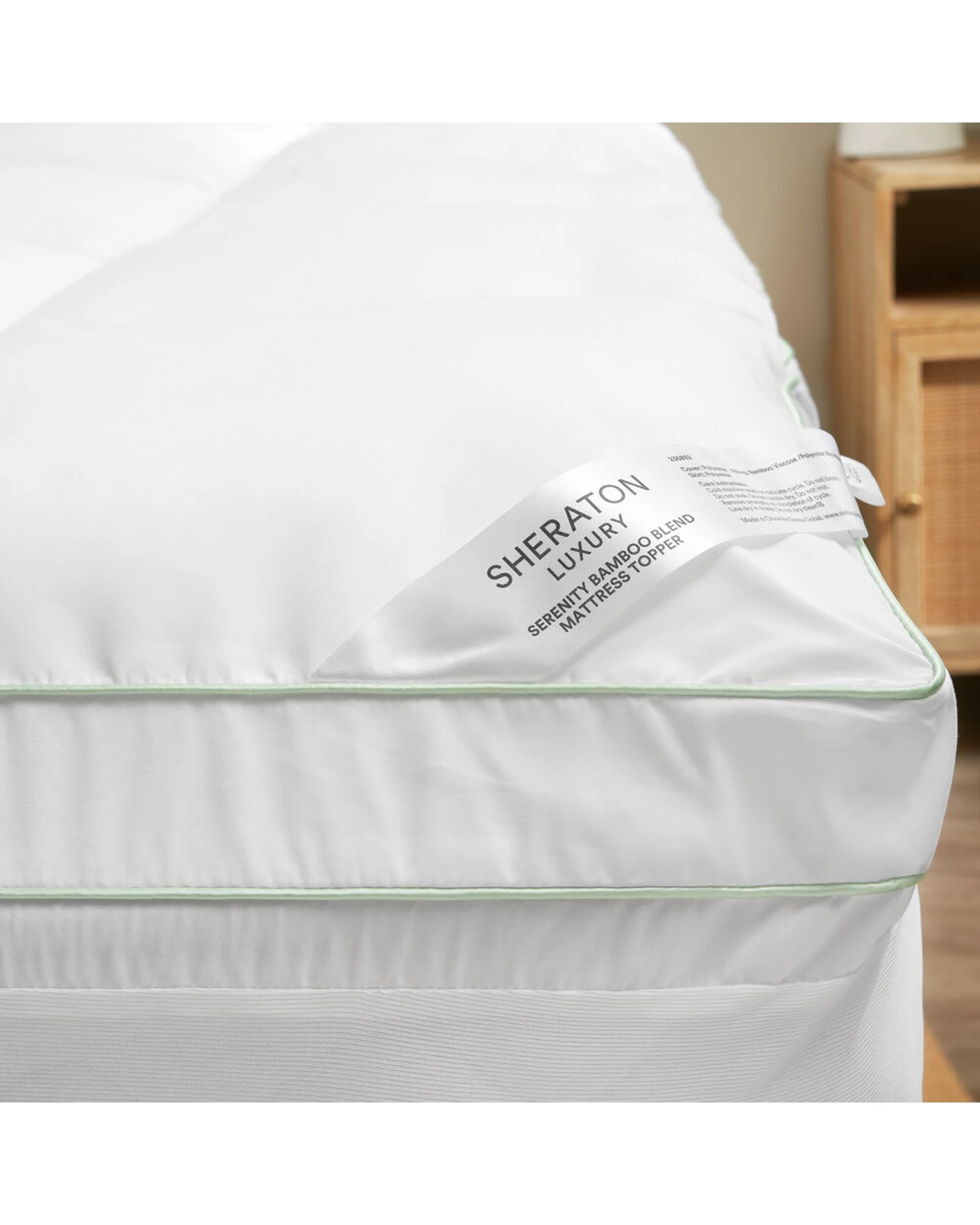 3 Sheraton Luxury Maison Bamboo Mattress Topper 1000gsm King Size - Plain, 3 of 4