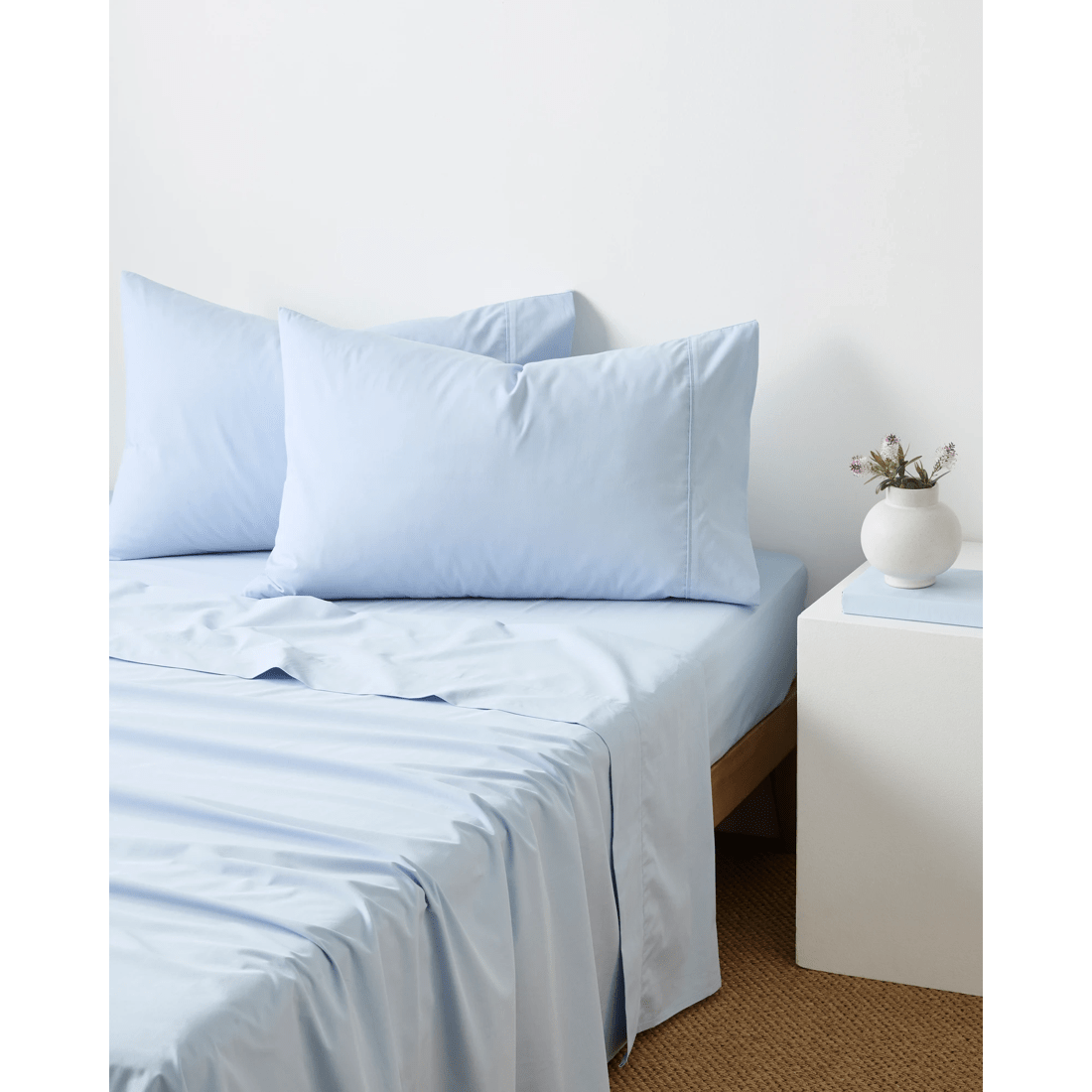 1 Target Australian Cotton 250 Thread Count Fitted Sheet
 - Queen Bed
 - Blue, 1 of 1