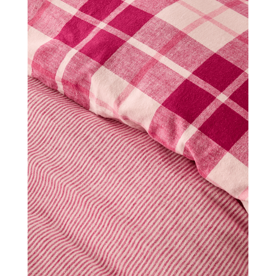 6 Target Ashlee Check Linen/cotton Quilt Cover Set
 - Queen Bed
 - Pink, 6 of 9