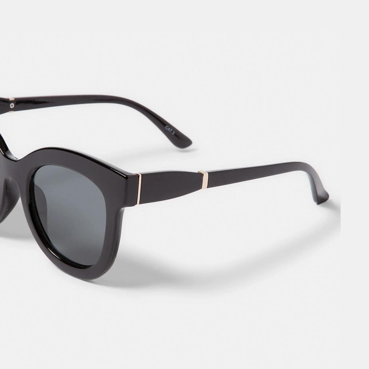 4 Classic Square Frame Sunglasses Black, 4 of 6