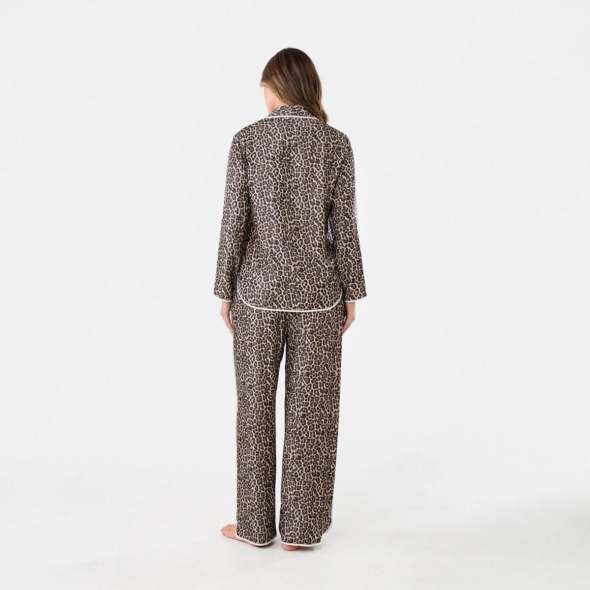 3 Matte Satin Long Sleeve Top and Pants Pyjama Set Leo Lrg, 3 of 8
