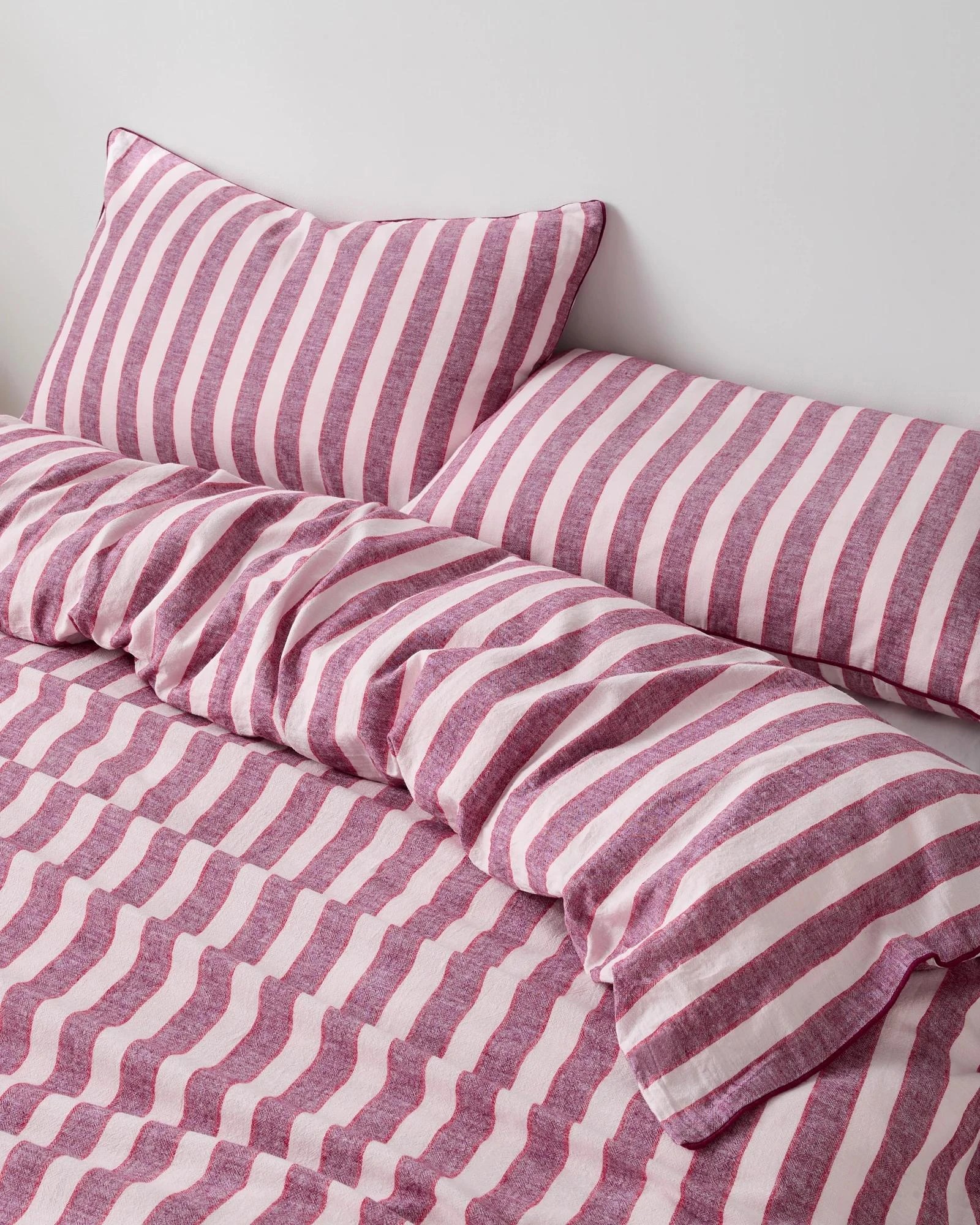 3 Target Reid Stripe Linen/Cotton Quilt Cover Set - Super King Bed - Pink, 3 of 5