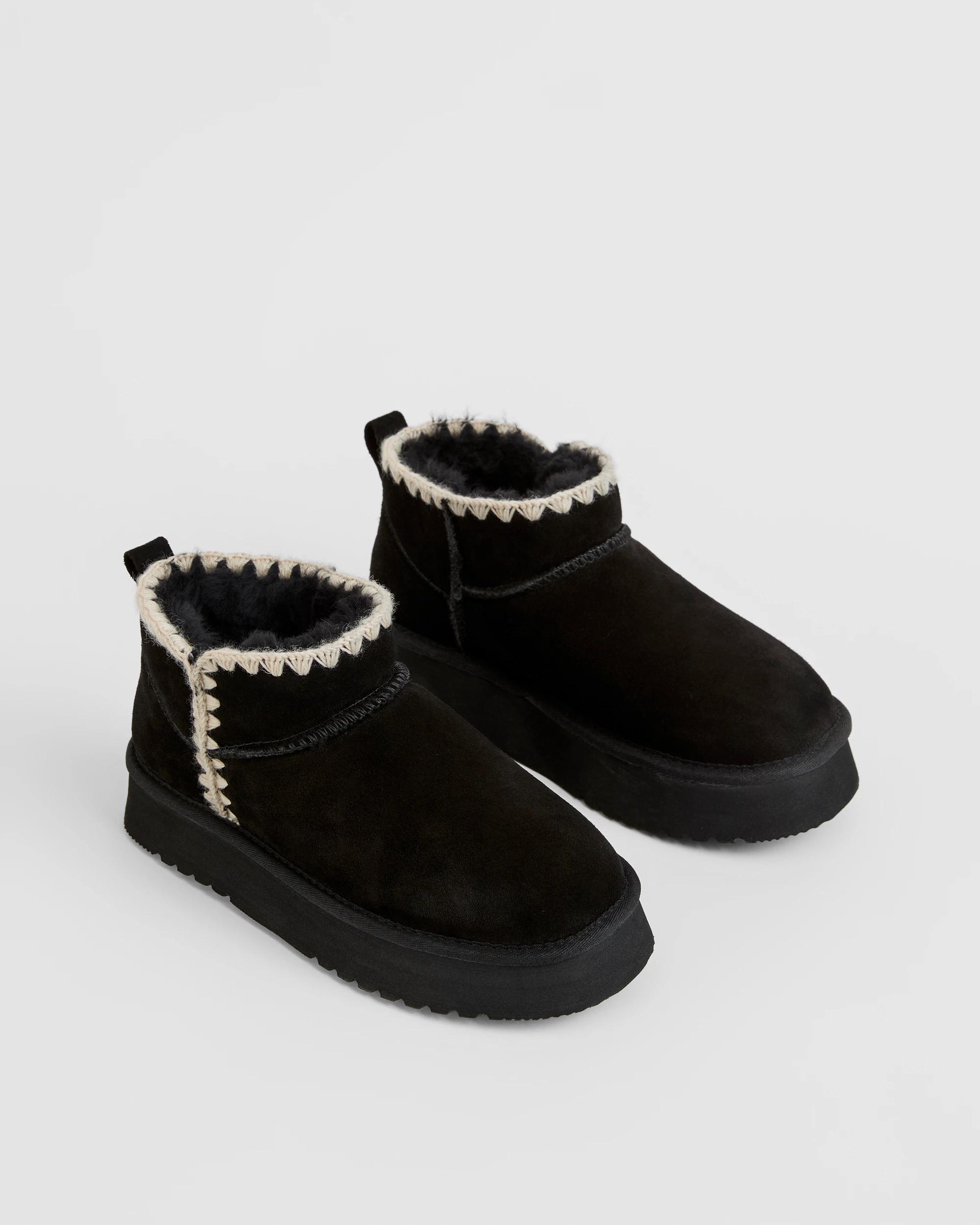3 Australian Design Ugg Sheepskin and Leather Platform Pixie Boot BLACK, 3 of 3