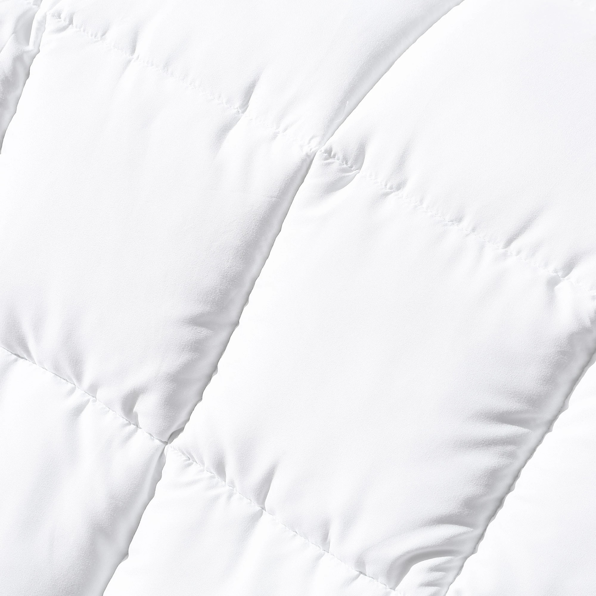 4 Dreamz 200 Gsm Summer Bamboo Quilt Double
 - Double Bed
 - Double Bed
 - Double Bed, 4 of 5