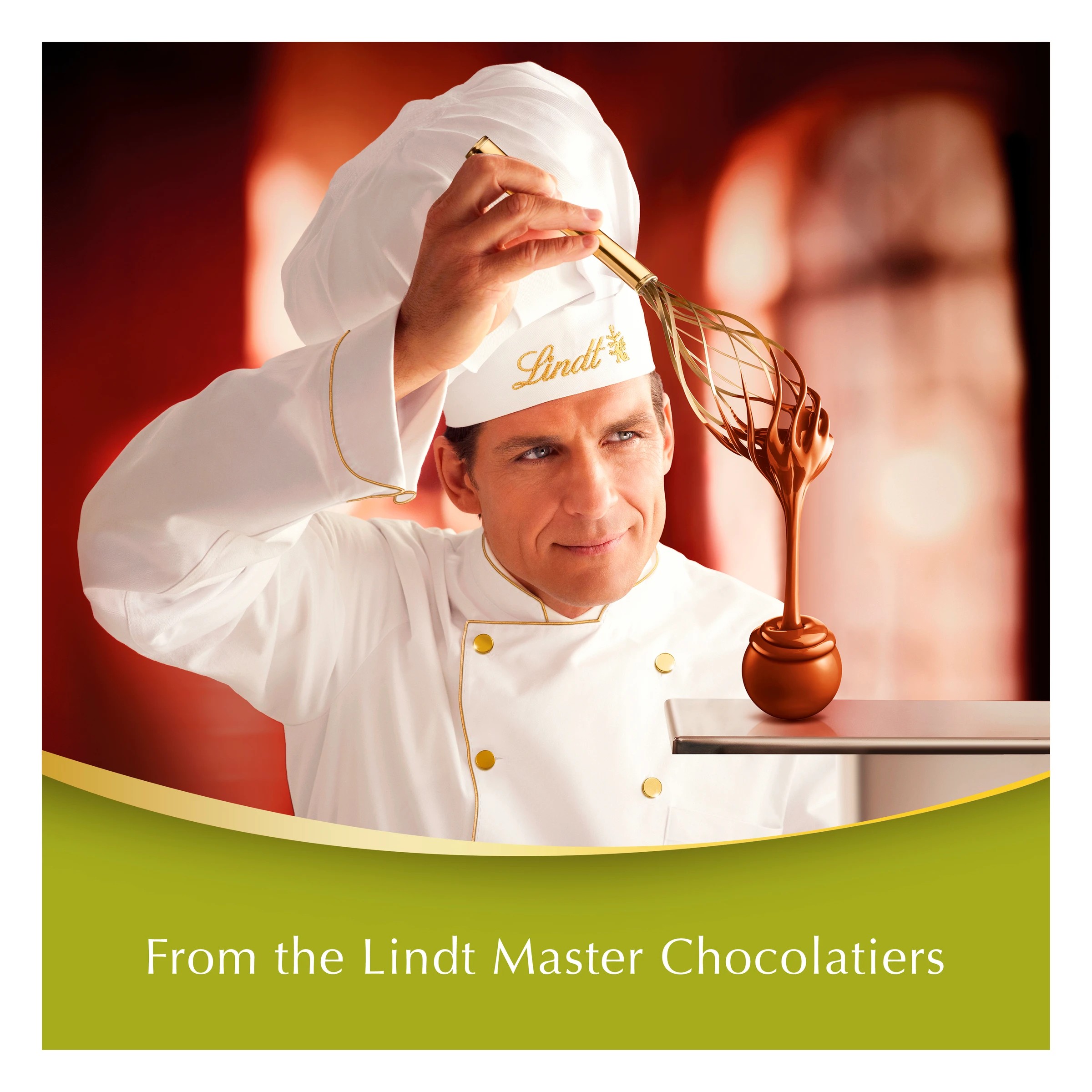 9 Lindt LINDOR Pistachio Milk Chocolate Bag 123g, 9 of 10