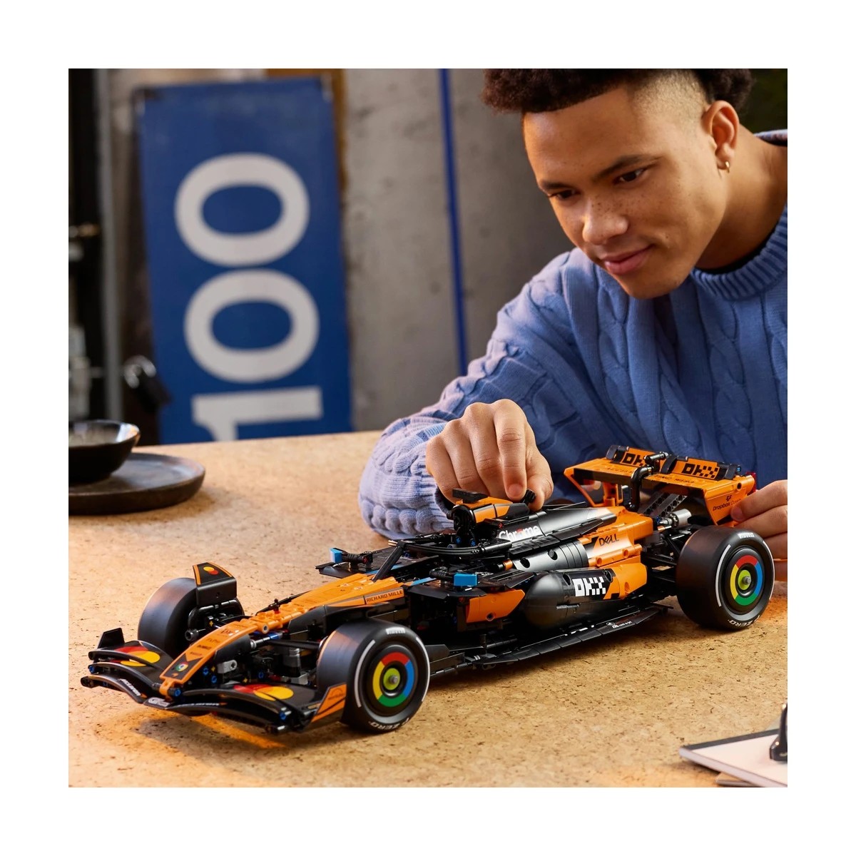 9 LEGO Technic McLaren MCL39 F1 Car 42228, 9 of 10