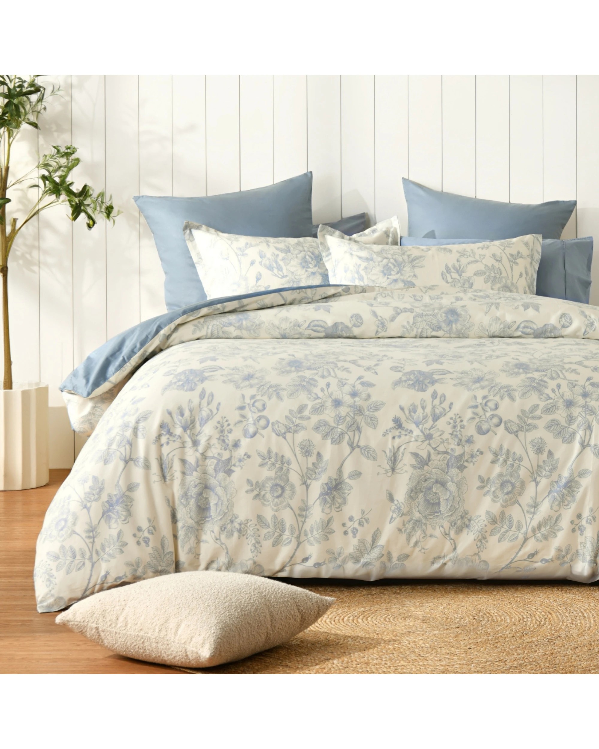 1 Dreamaker Odette 100% Cotton Reversible Quilt Cover Set - Single Bed - Blue, 1 of 8