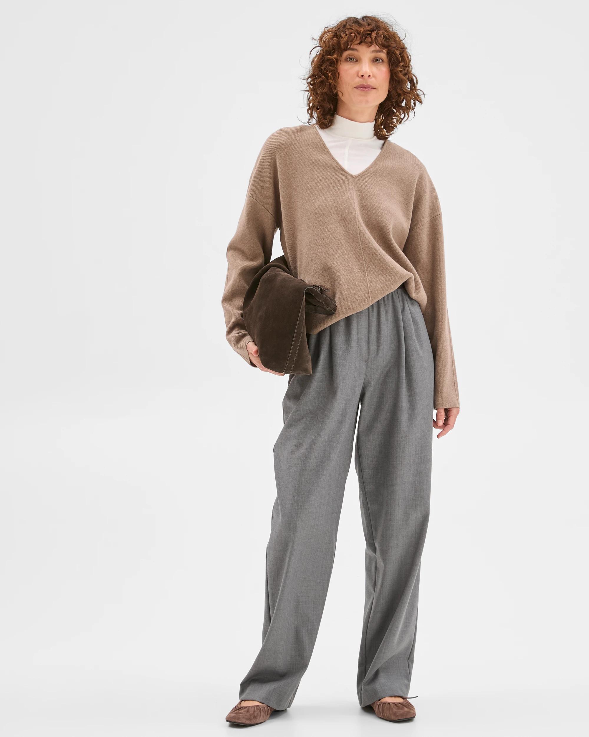 2 Preview Australian Cotton Blend Polished V-Neck Jumper MOON GREY, 2 of 7