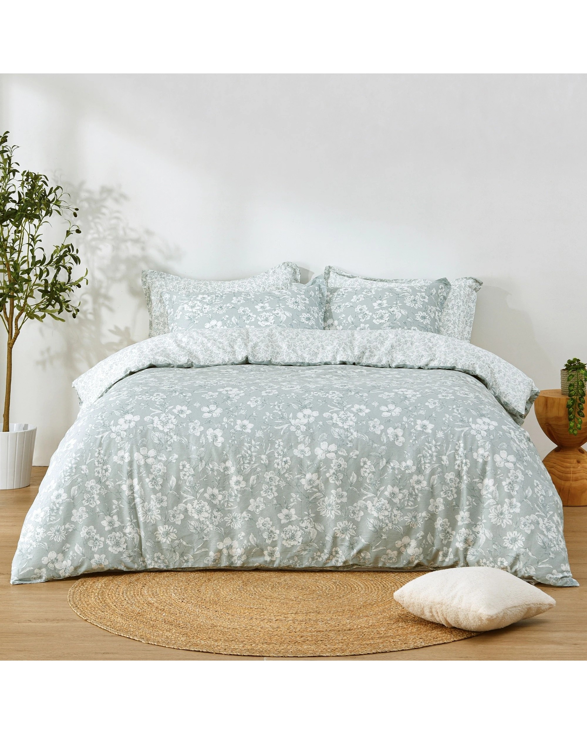 7 Dreamaker Eloise 100% Cotton Reversible Quilt Cover Set - King Single Bed - Ocean Fog, 7 of 8