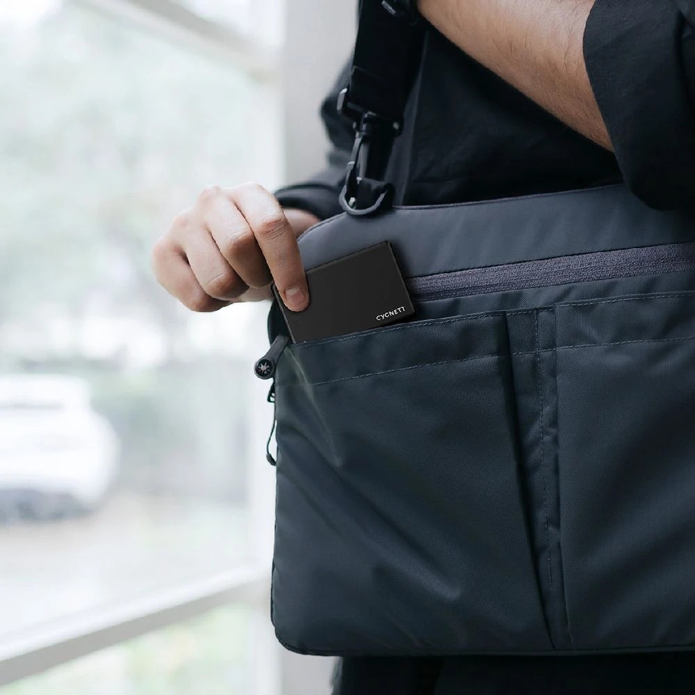 7 Voyager Bluetooth Travel Tag Black, 7 of 8