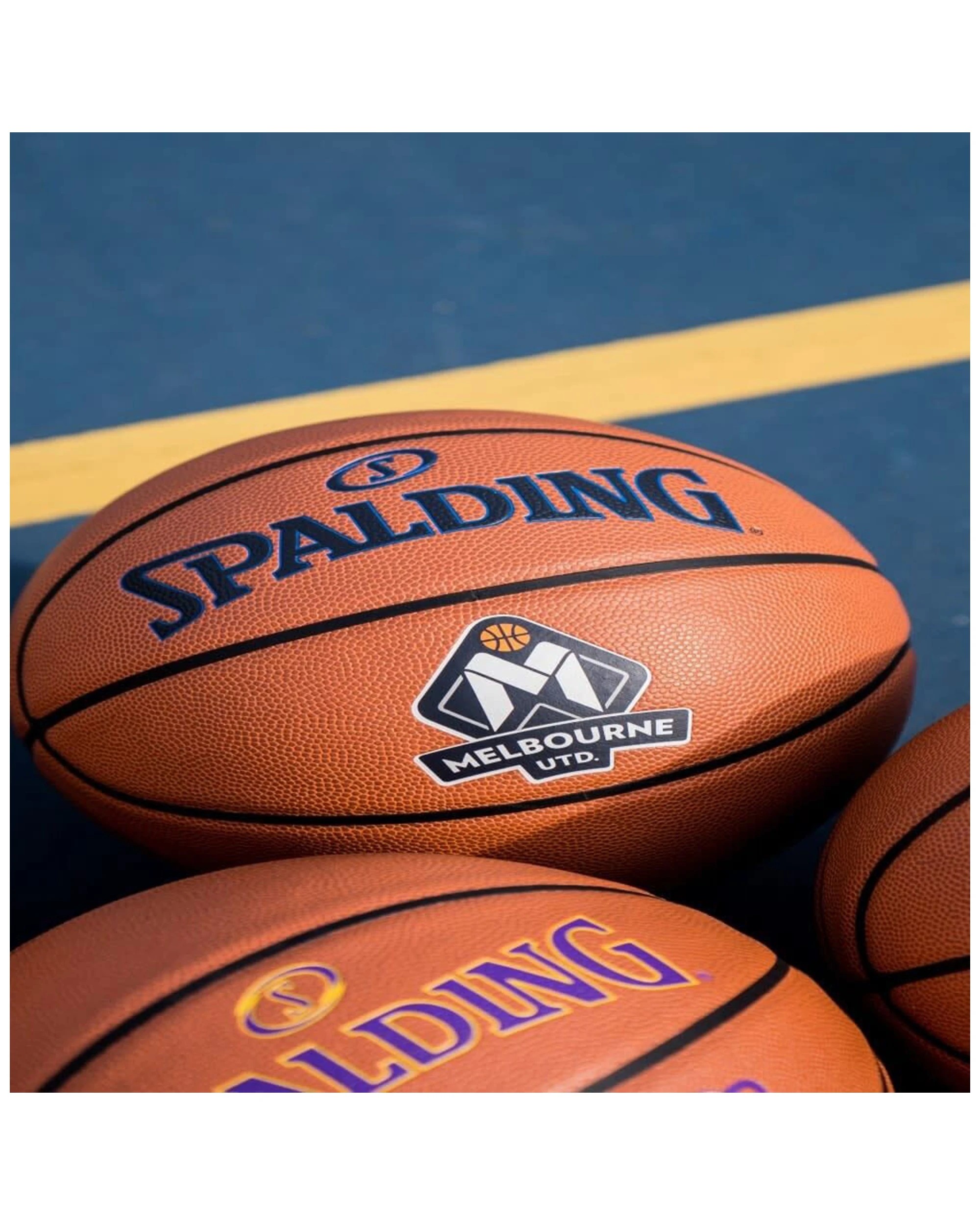 4 Spalding NBL Team Indoor-Outdoor Basketball 2PK Melbourne United Size 7 - Orange, 4 of 5
