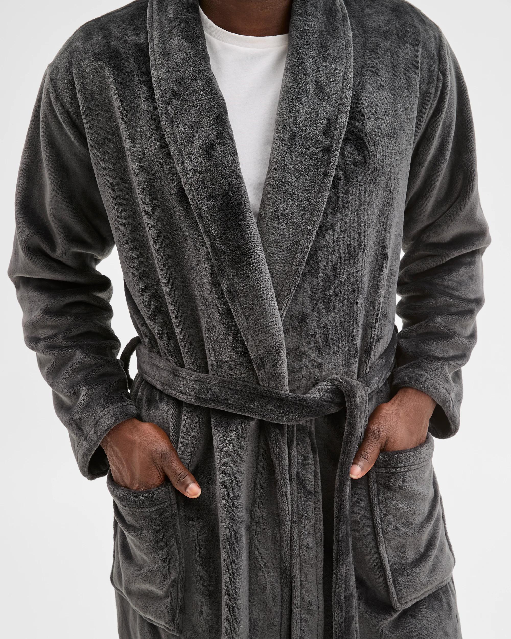 5 Target Man Coral Fleece Robe CHARCOAL, 5 of 6