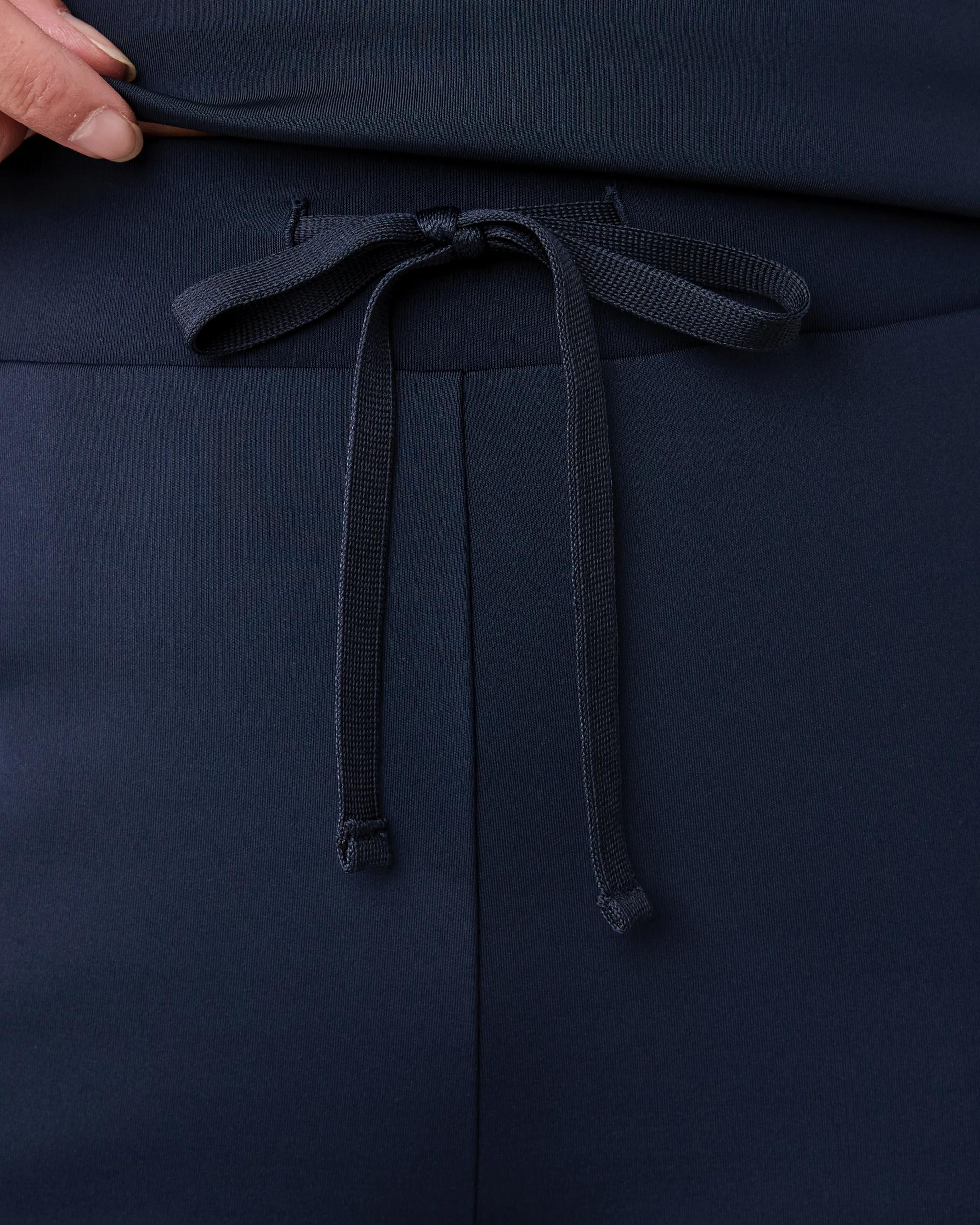 4 Workwear Scrub Performance Flare Pants Paris Blu, 4 of 8