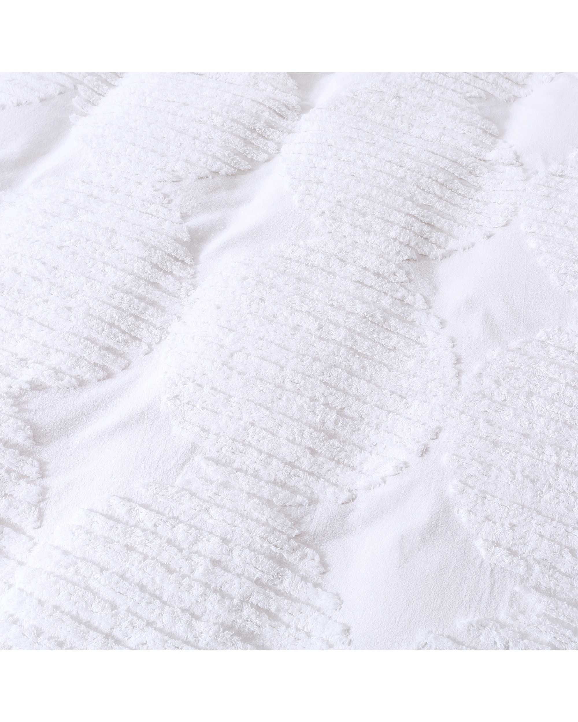 4 Dreamaker Darvo Tufted Washed Vintage Cotton Quilt Cover Set - Super King Bed - White, 4 of 6