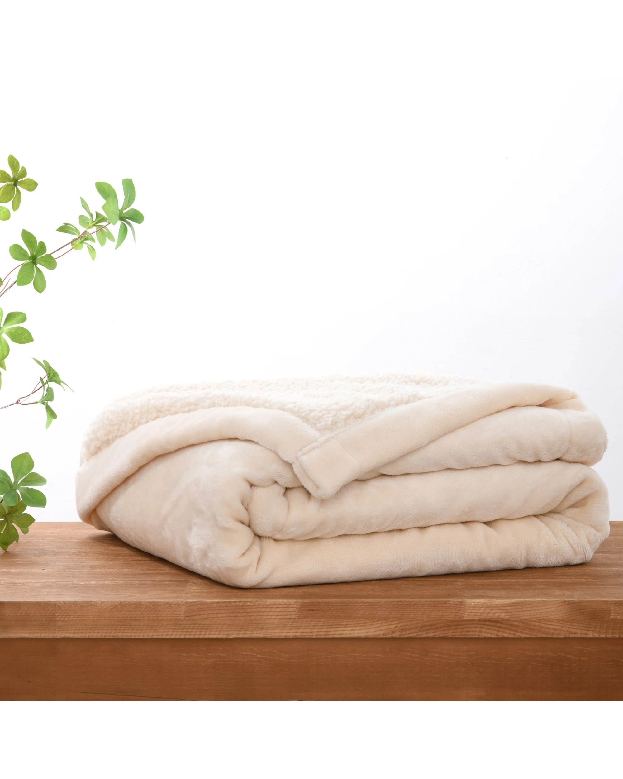 2 Serene Hudson Fleece and Sherpa Reverse Blanket 240x250cm (Queen/King Bed) - Cream, 2 of 6