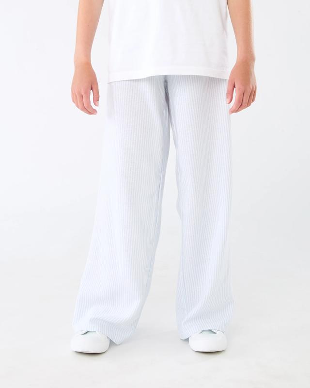 Linen P