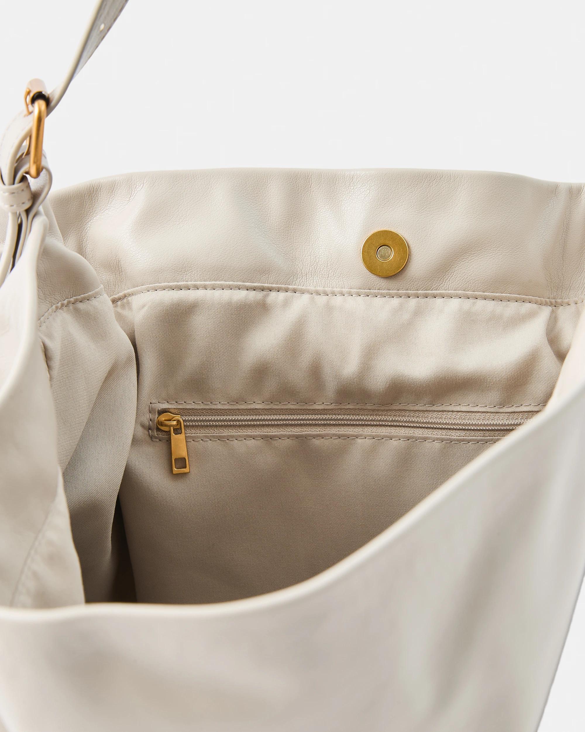 4 Slouchy Ruched Tote Bag Mist Taupe, 4 of 7