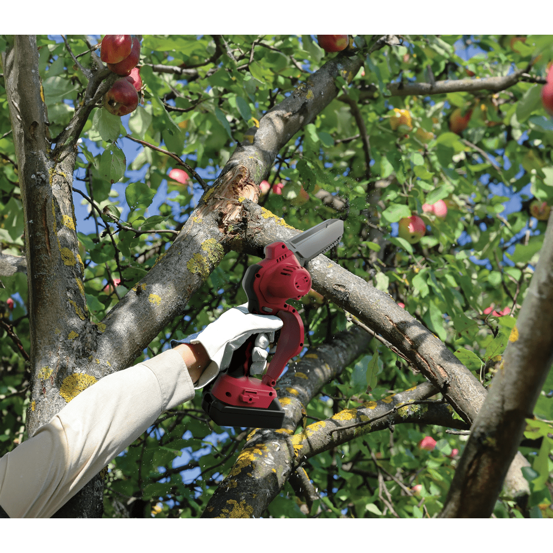 8 Urbanworx 20V Cordless Chainsaw, 8 of 10