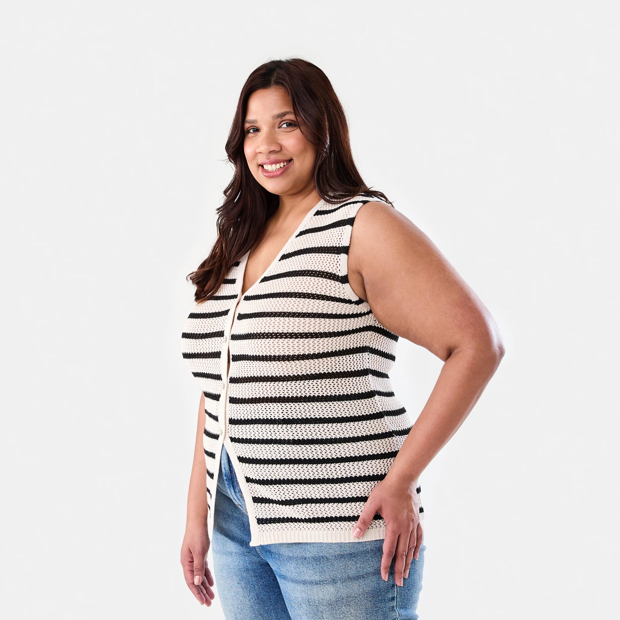 2 Curve Sleeveless Crochet Vest Bge Bk Stp, 2 of 7