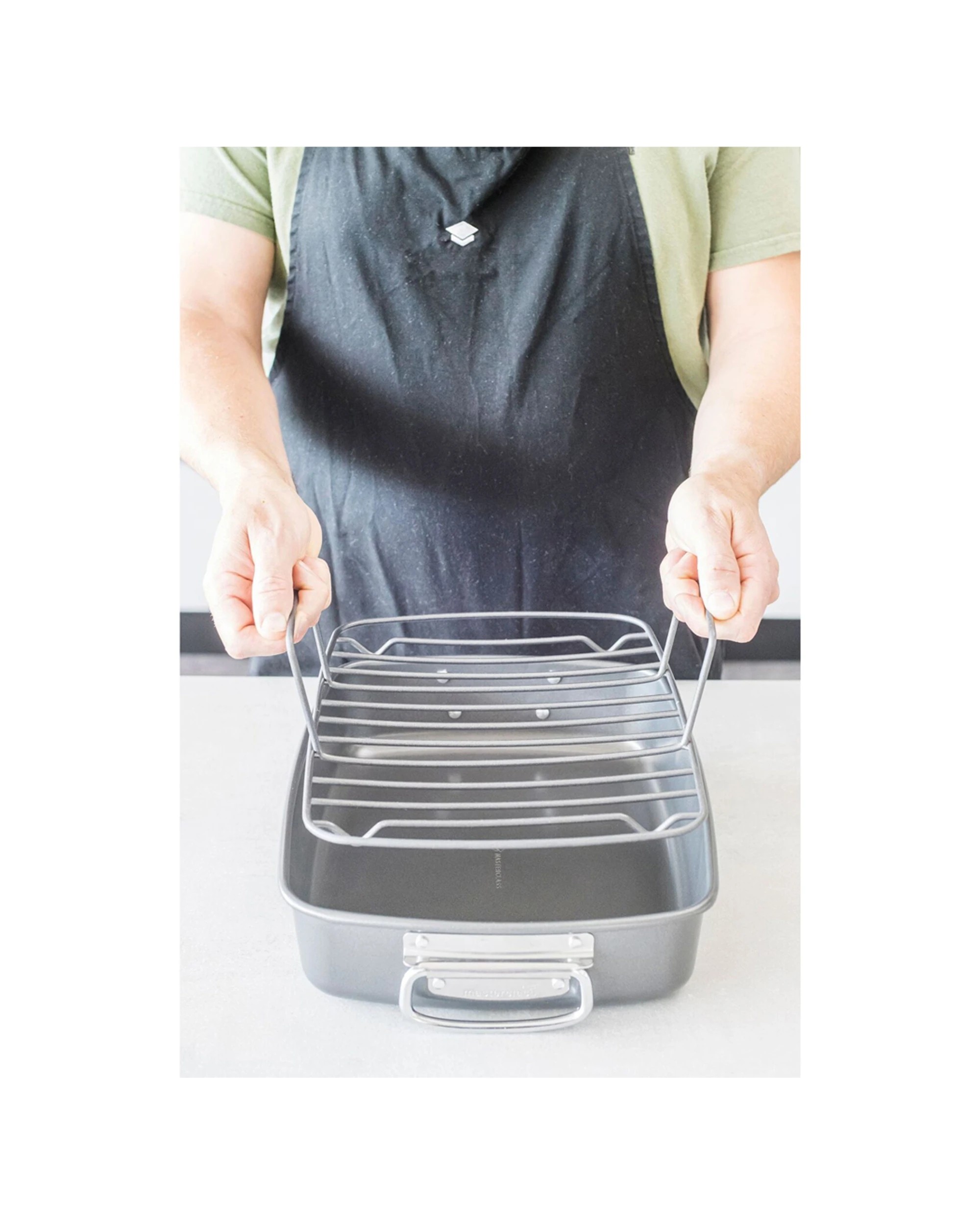 5 MasterCraft 40x28cm Heavy Base Non-Stick Roaster With Removable Roasting Rack - Black, 5 of 8