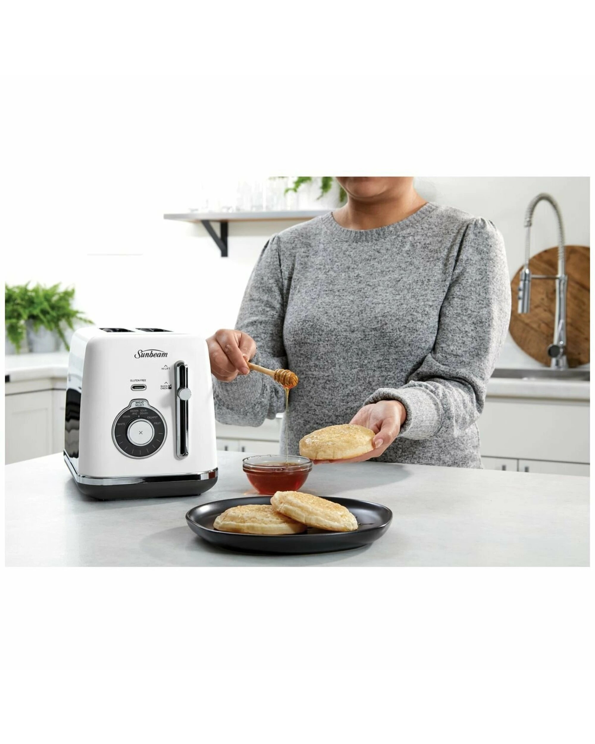 3 Sunbeam Alinea Select 2 Slice Toaster, 3 of 3