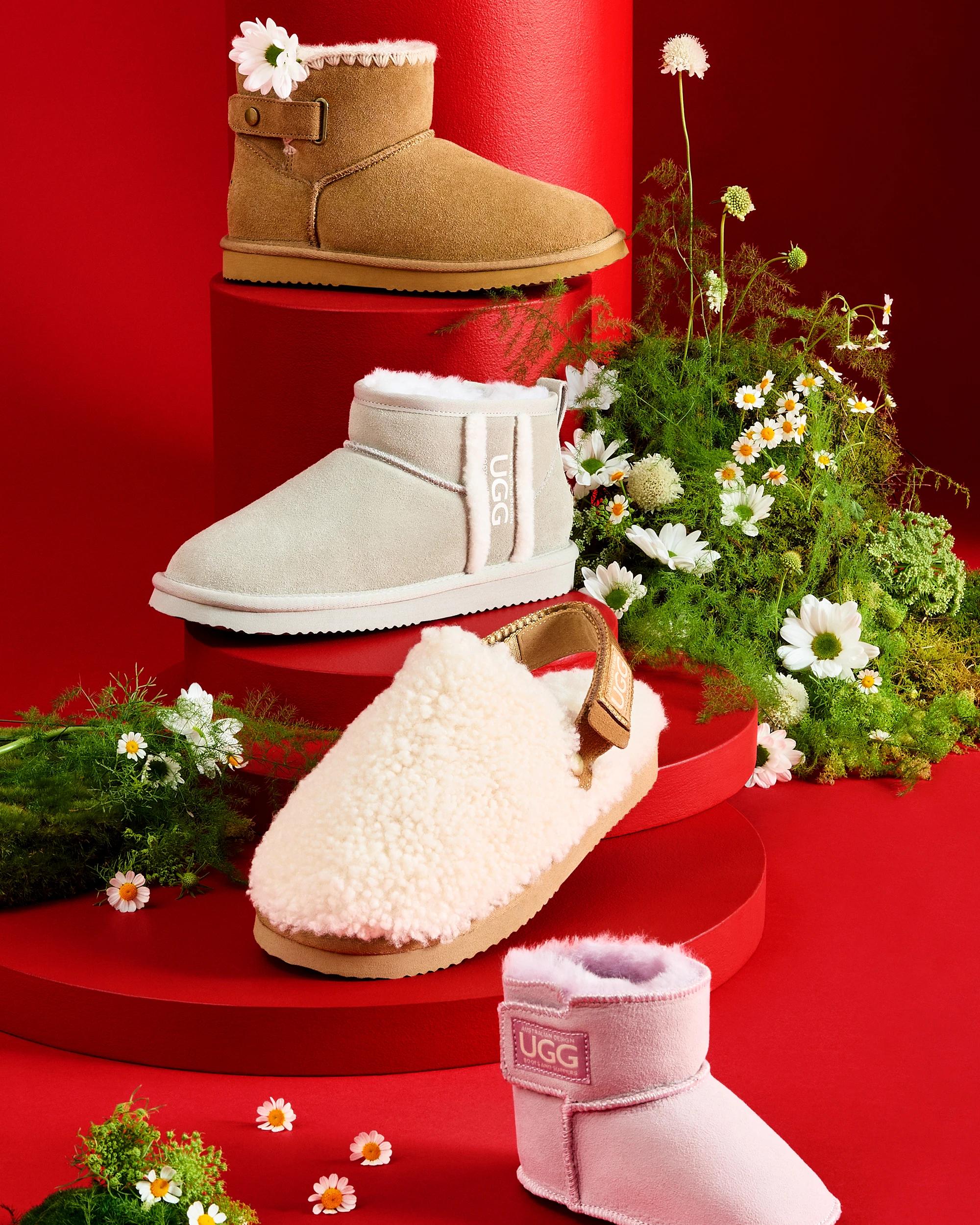 5 Australian Design Ugg Boots and Slippers Australian Design Ugg Sheepskin and Leather Tape Collar Mule CHESTNUT, 5 of 5