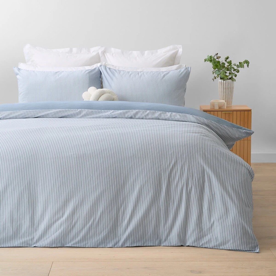 2 Chambray Cotton Rich Reversible Quilt Cover Set - Single Bed, Blue, 2 of 7