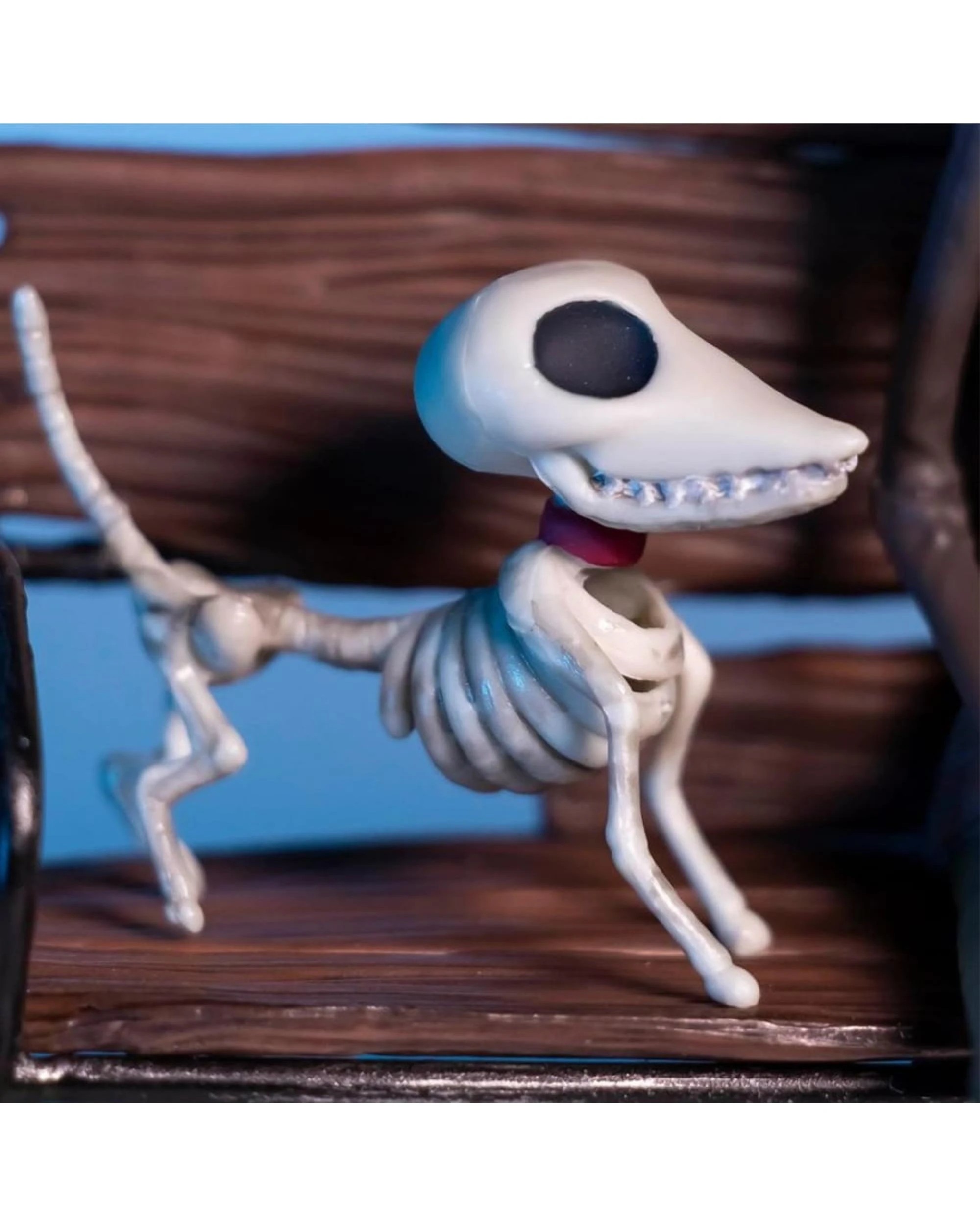 4 Corpse Bride Victor and Emily On Bench 1:10 Scale Figure Set, 4 of 4