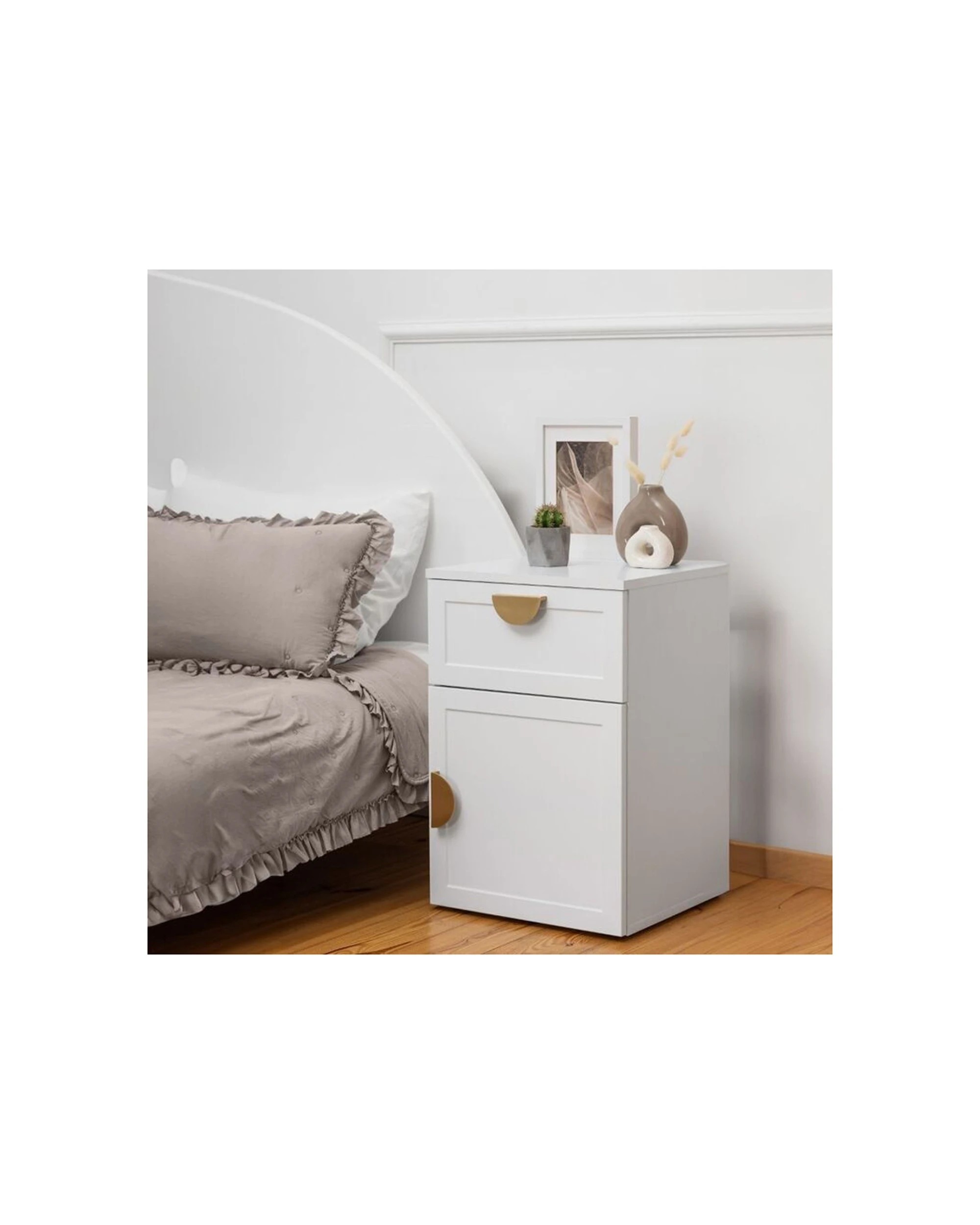 4 European Cabinetry Porto Bedside Table Hamptons Brass Half Moon Handle - White, 4 of 4