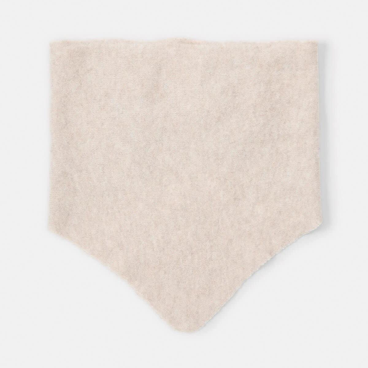 1 Triangle Scarf Bge Otml, 1 of 7