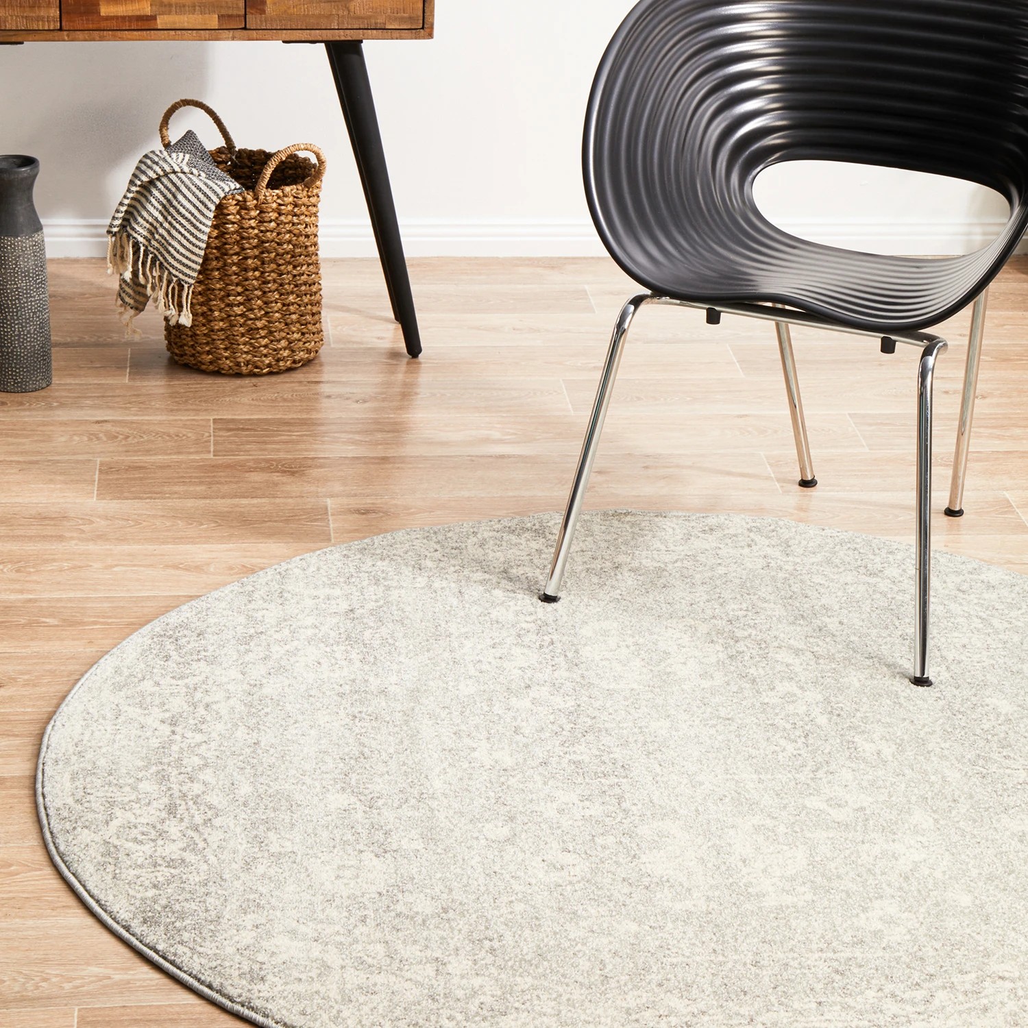 4 Common Ground Rugs Encore 252 200x200cm - Medium Round Power Loomed Pet Friendly Rug - Silver, 4 of 9
