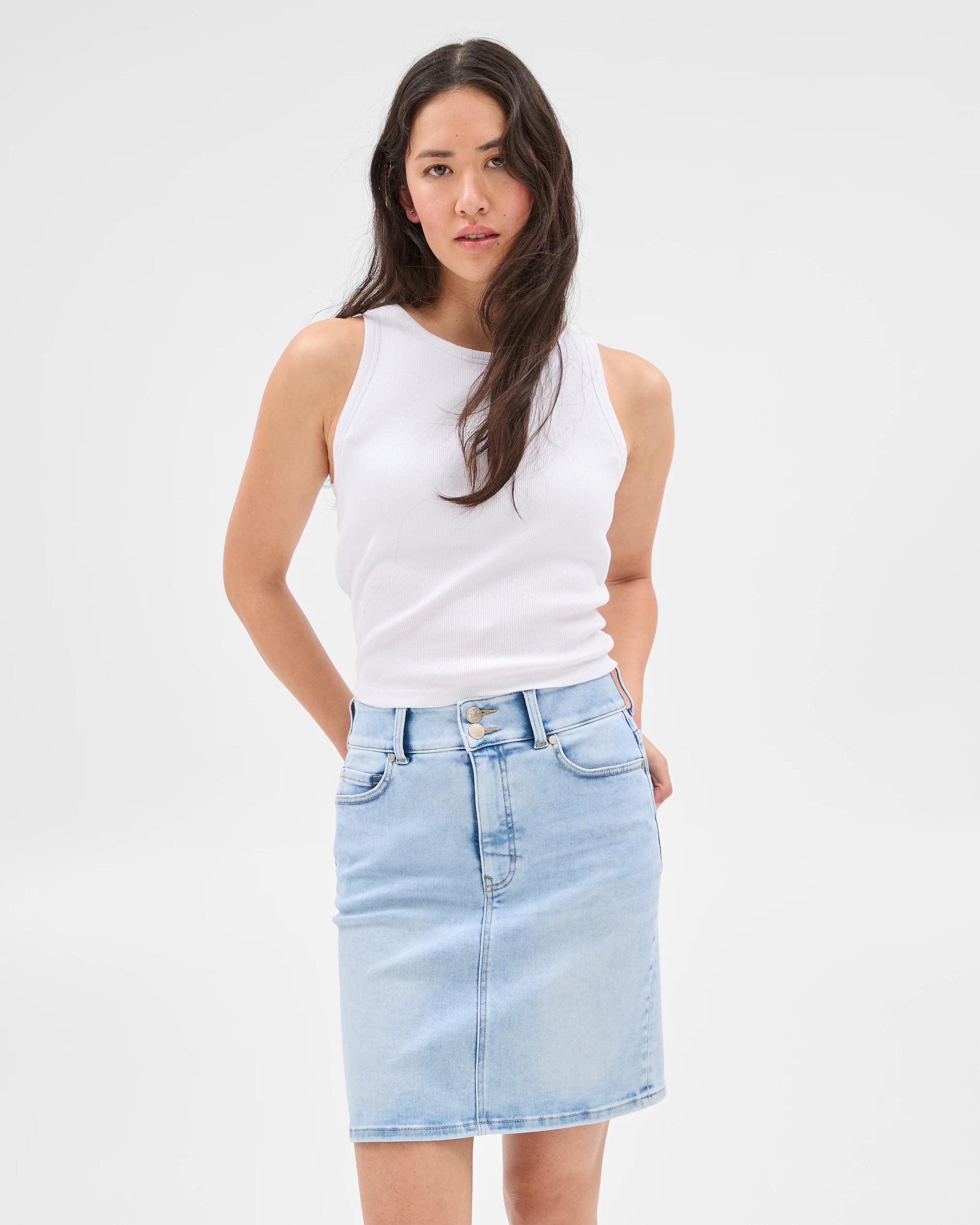 1 Target Classic Denim Skirt - Shape Your Body CLASSIC BLEACH, 1 of 5